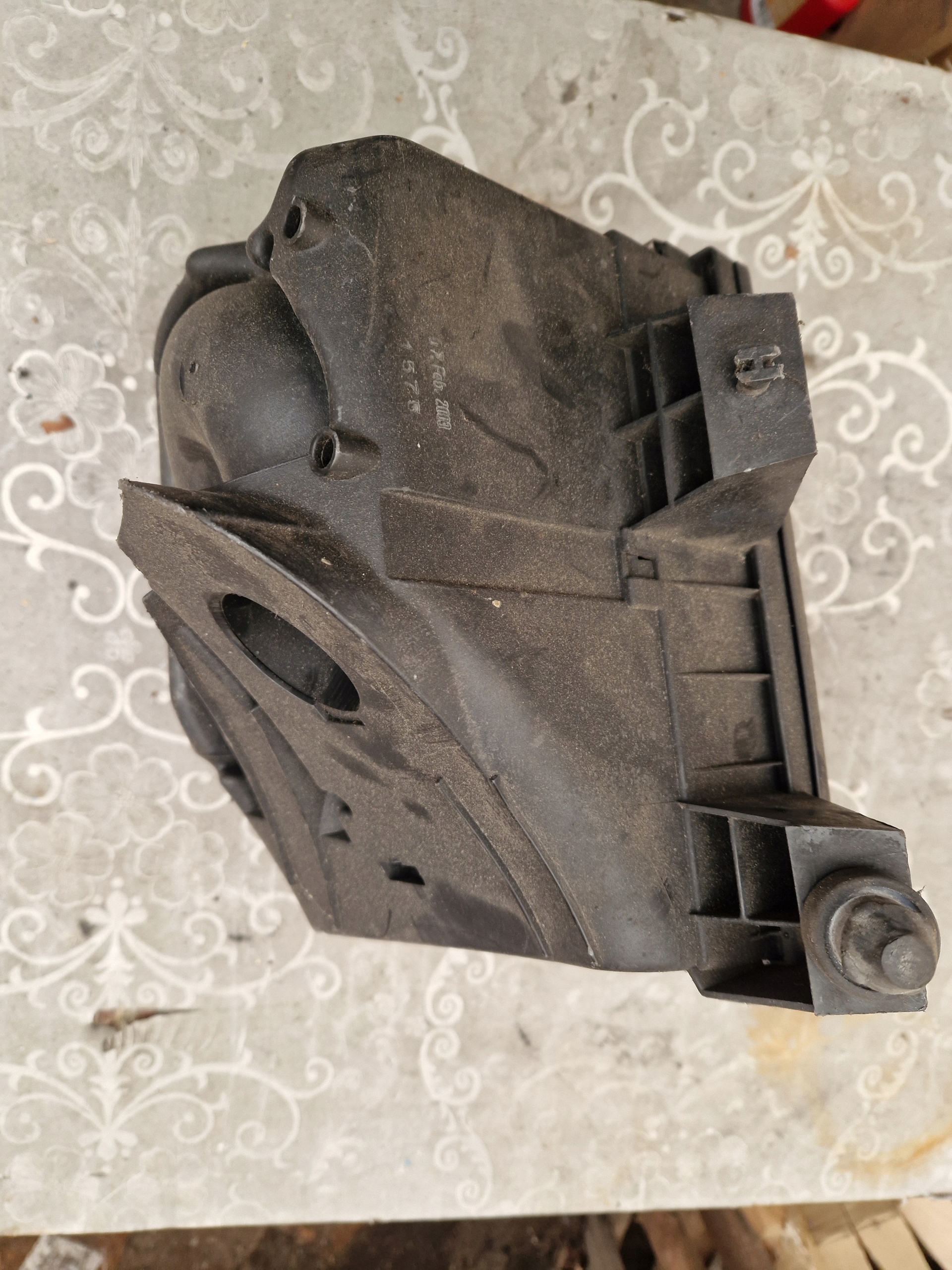 Gehäuse filter luft A6 C5 2.5 TDI 4B0133837F