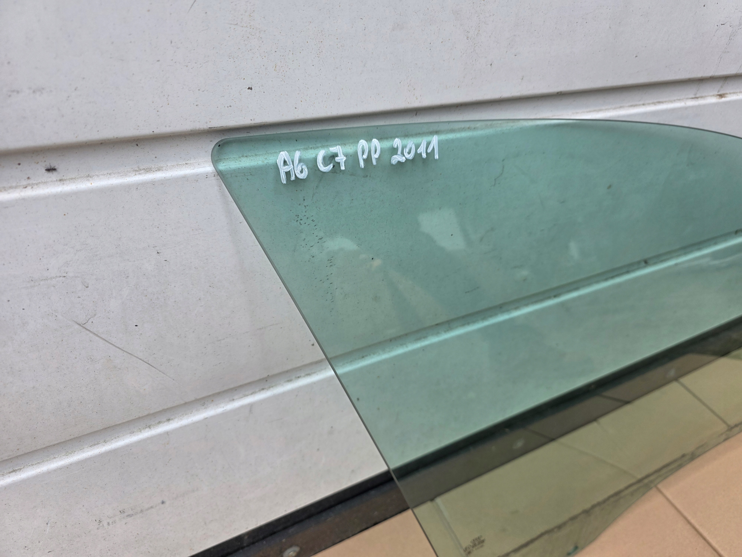 front right door window right front AUDI A6 C7 4G sedan KOMBI 2011
