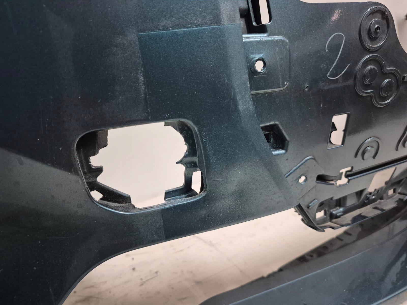 BMW IX I20 m-packet 21-25 bumper front front PDC