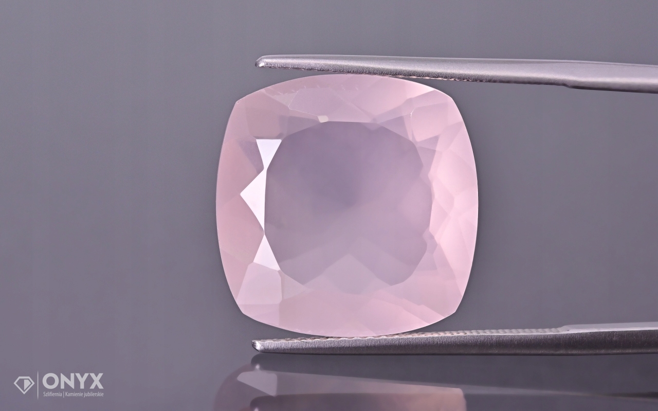 Růženín fazetovaný cushion 17x17 mm