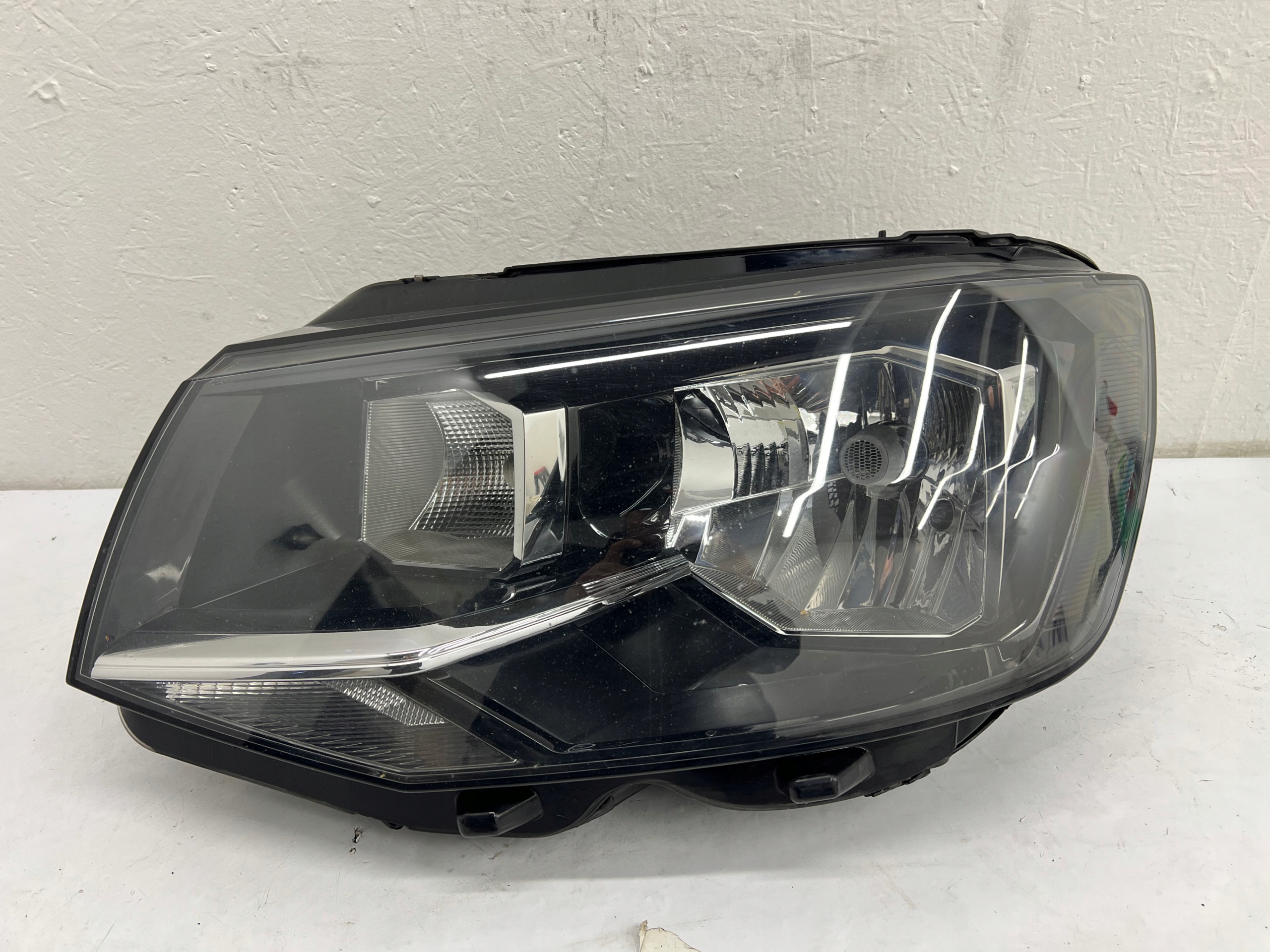 VW T6 TRANSPORTER 7E1 light left front 7E1941015AC original EUROPA