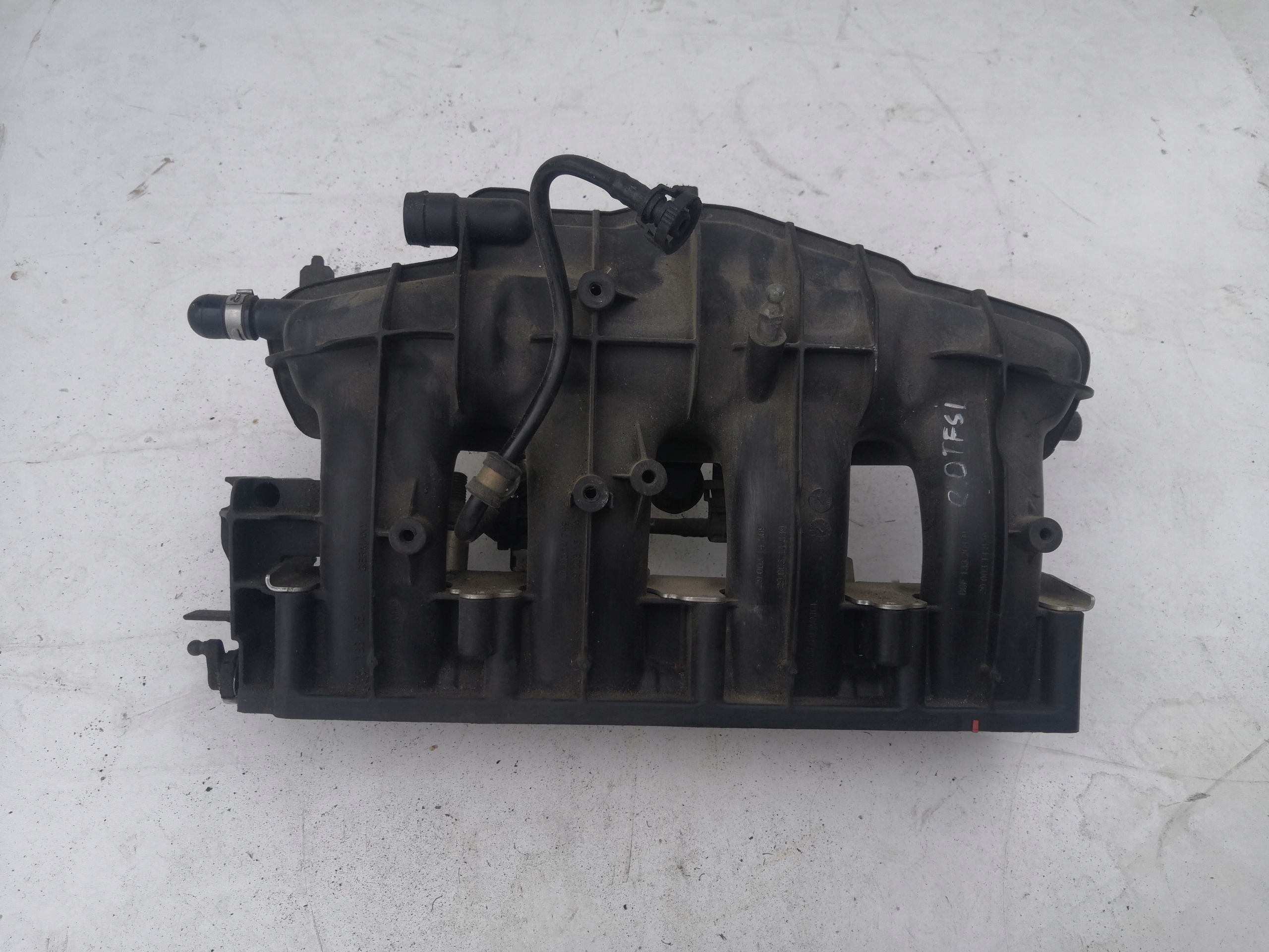 Audi OE6f133201n колектор ssacy