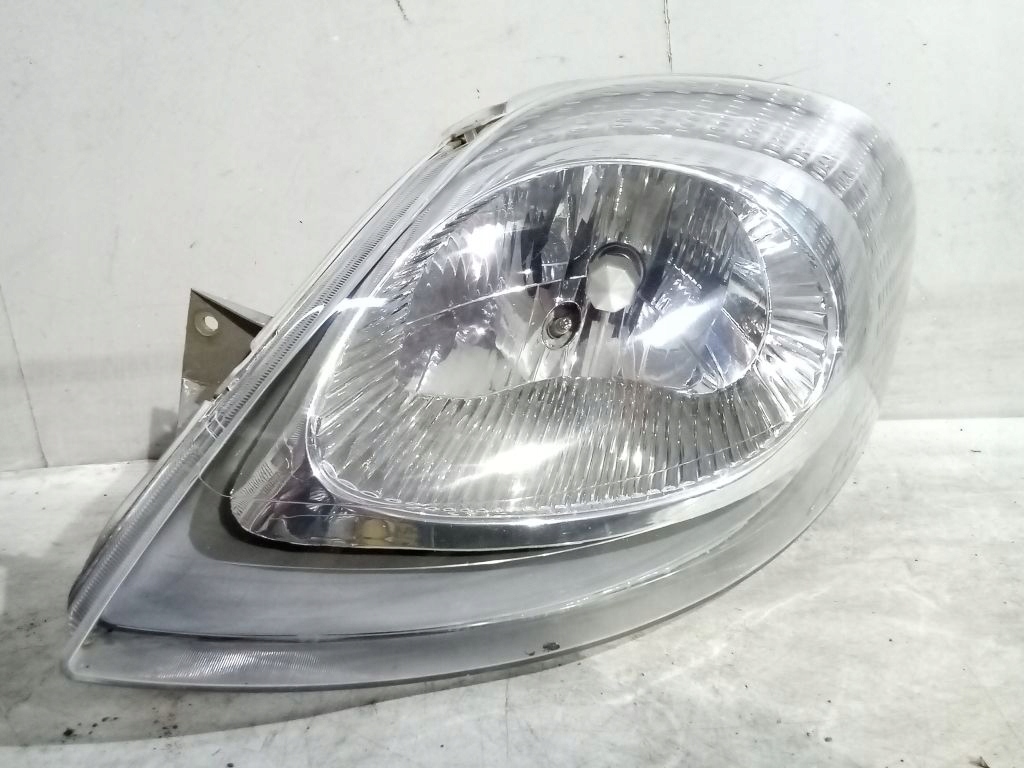 Opel Vivaro A light left front front
