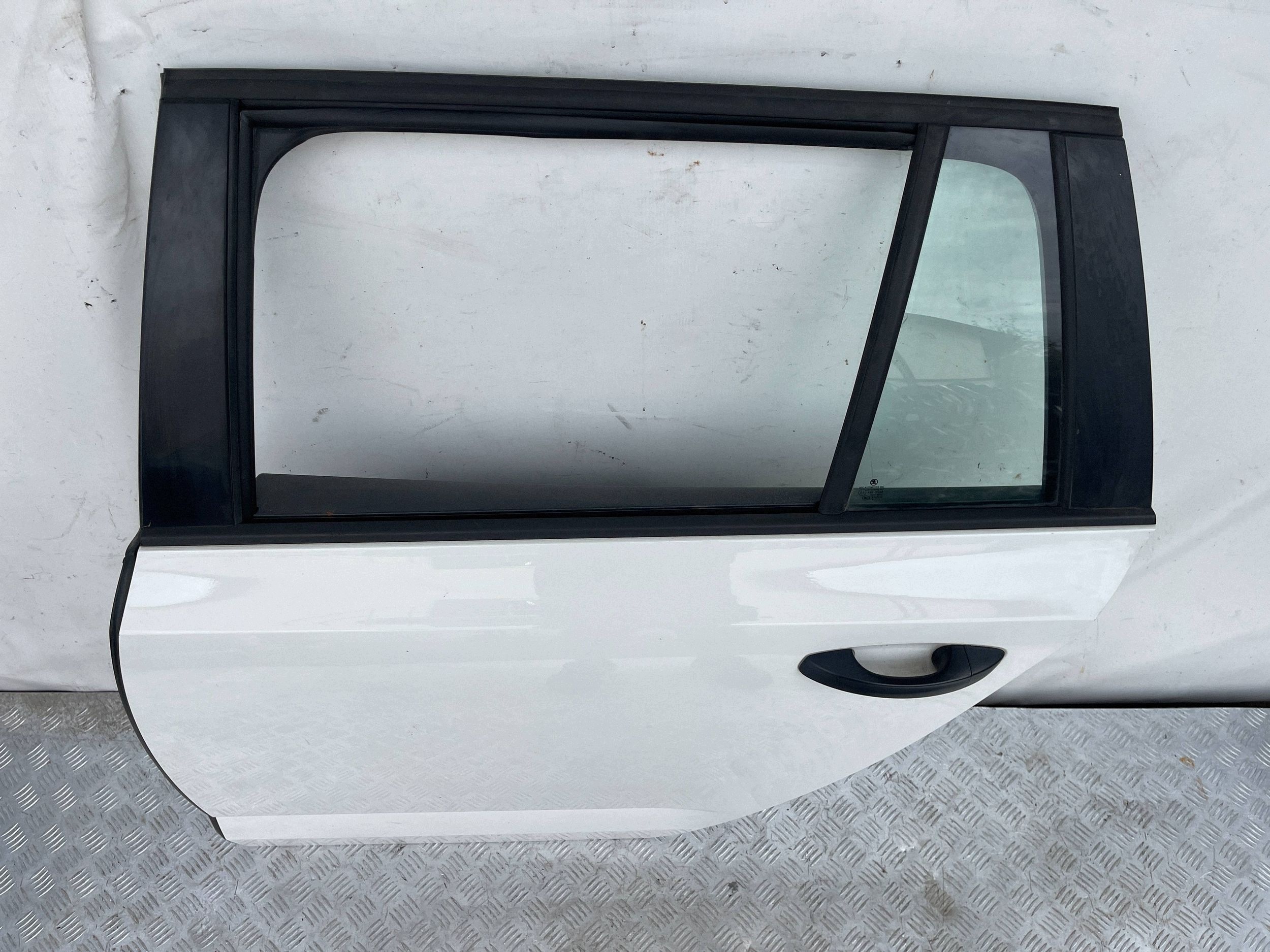 door rear part rear. left left SKODA OCTAVIA 3 III 12- LF9E