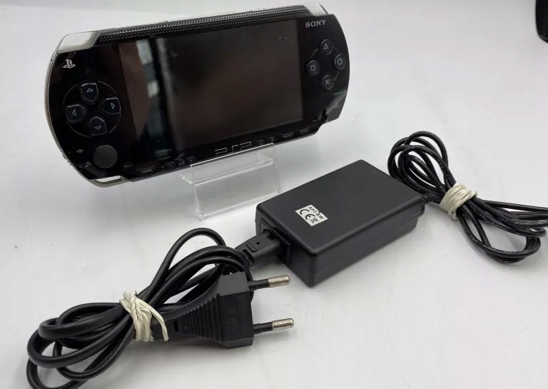 KONSOLA PSP FAT 1003 + ŁADOWARKA