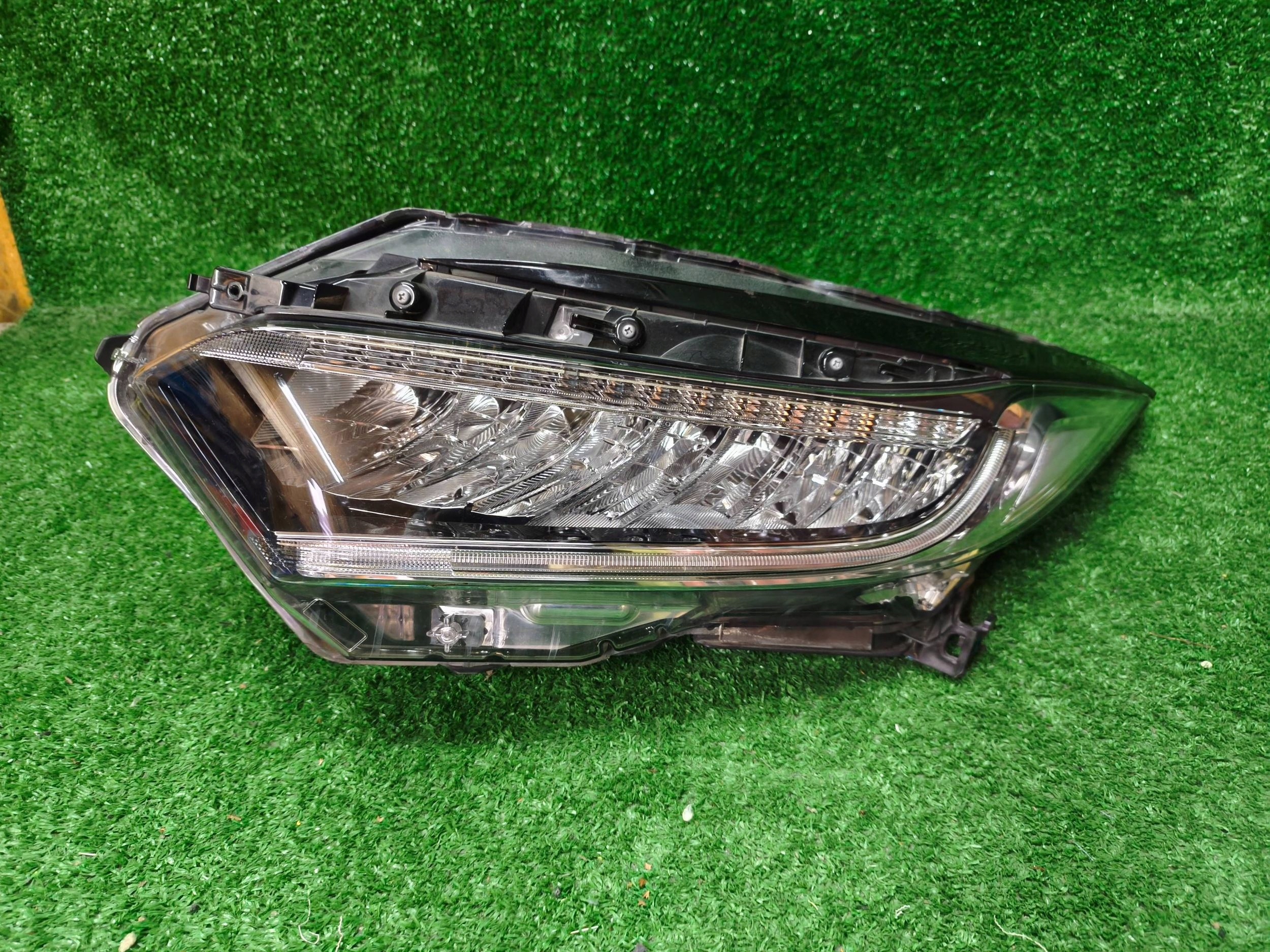 REFLEKTOR left front HONDA HRV HR-V II LIFT 18- NR.1128