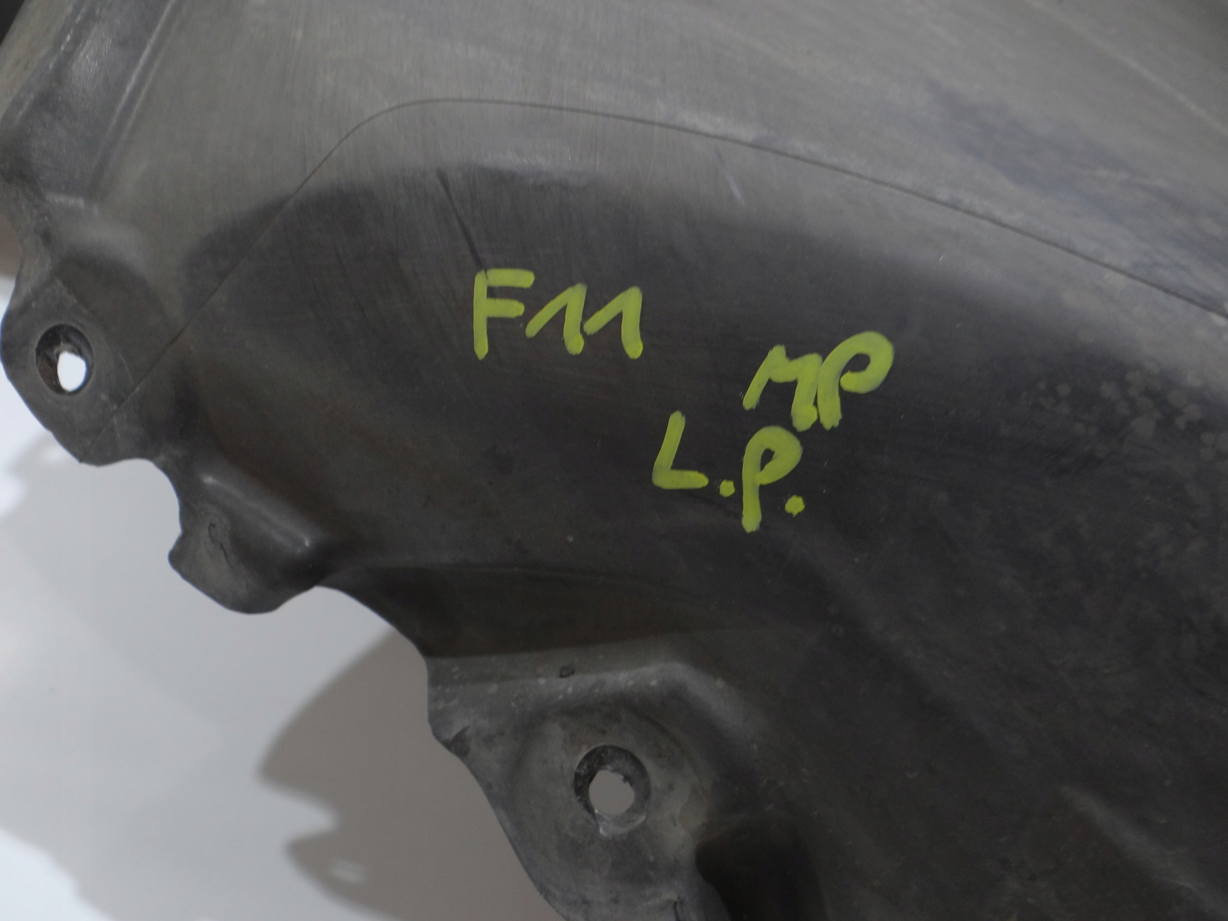 mudguard left front BMW F11 M PAKIET 7186727 (17245520)