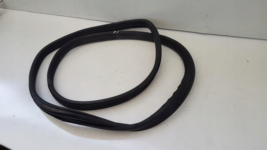 USZCZELKA DRZWI PRAWY TYŁ OPEL VECTRA B SEDAN Producent części Opel OE