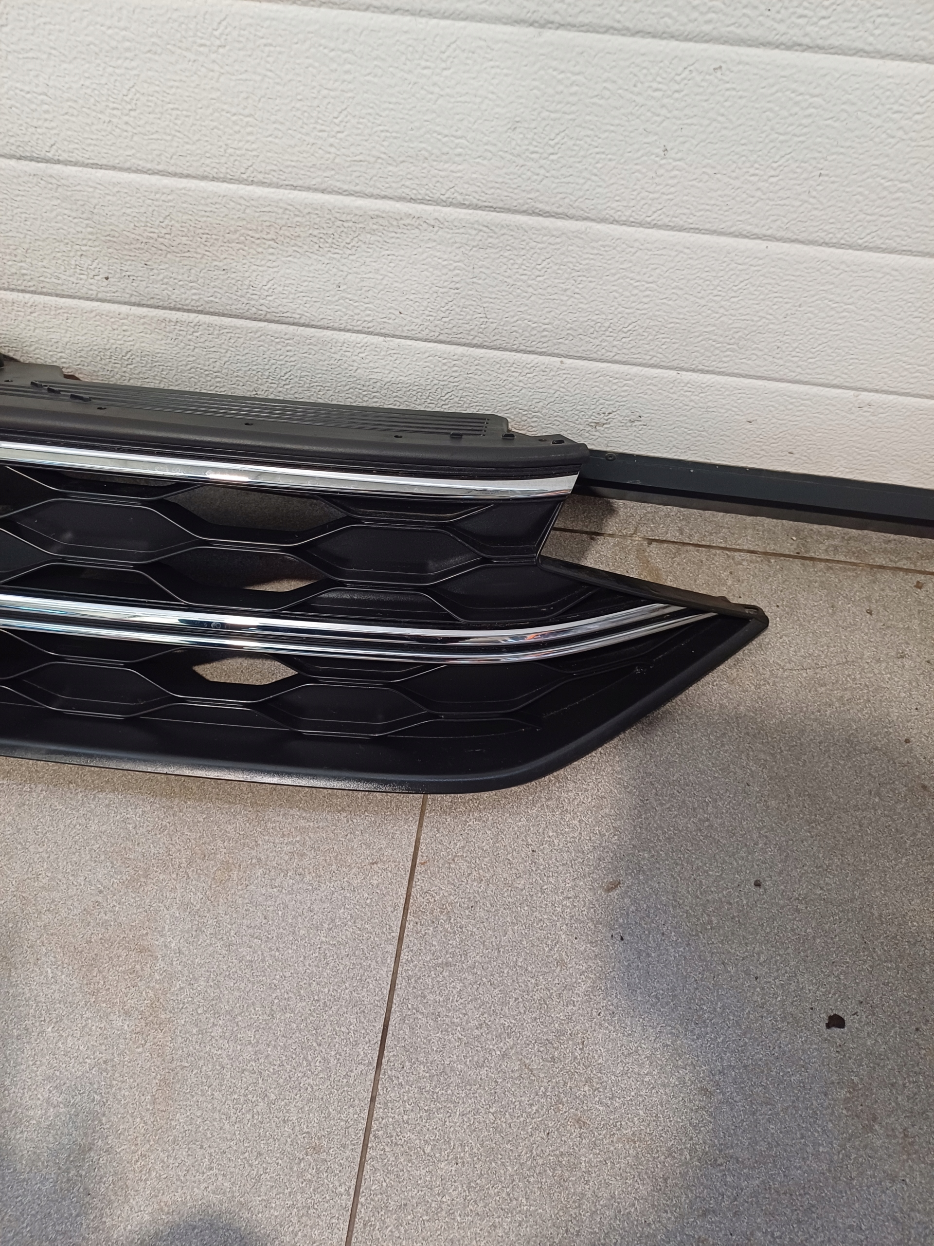 Grille VW TAIGO 2G7853343