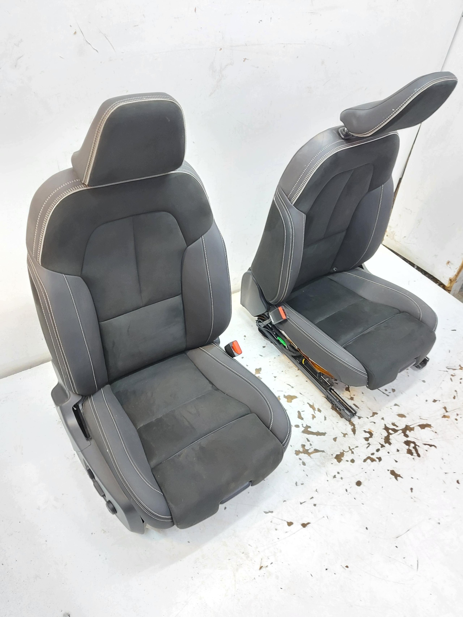 Volvo XC40 Lift Recharge Siège komplet