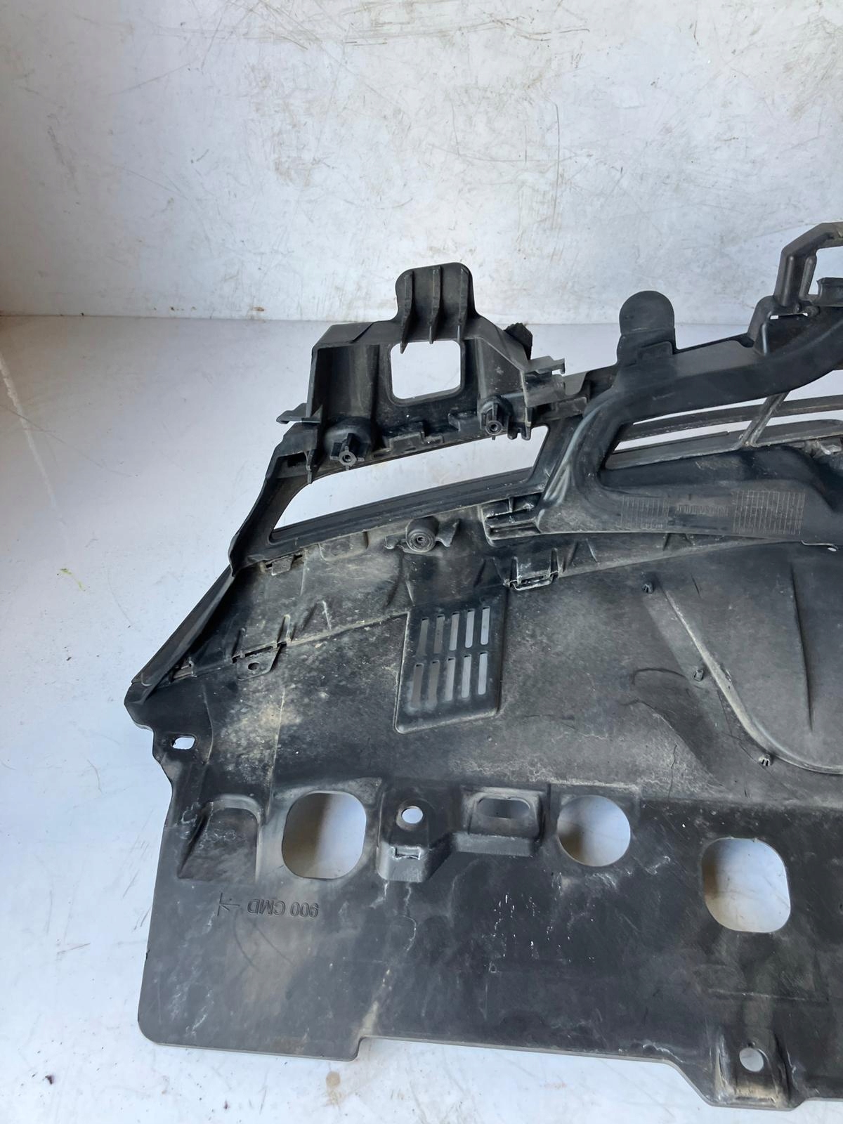 maska EMBLEMAT Znak CLIO IV PRZEDLIFT