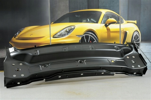 NOWY ORYG. Porsche 958 Cayenne Pas tylny Producent części Porsche OE