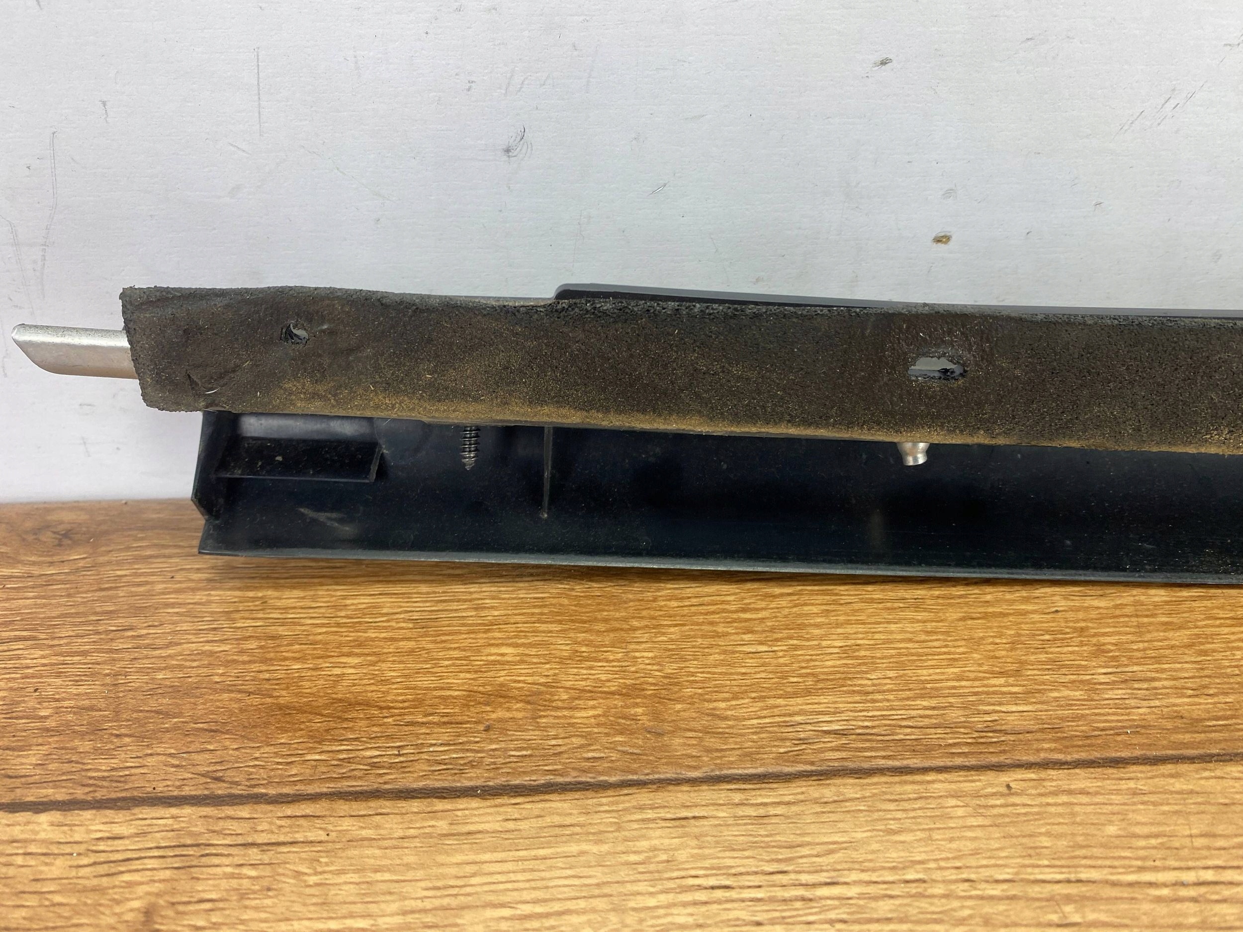 moulding door gasket right Chevrolet Corvette C6 2005+