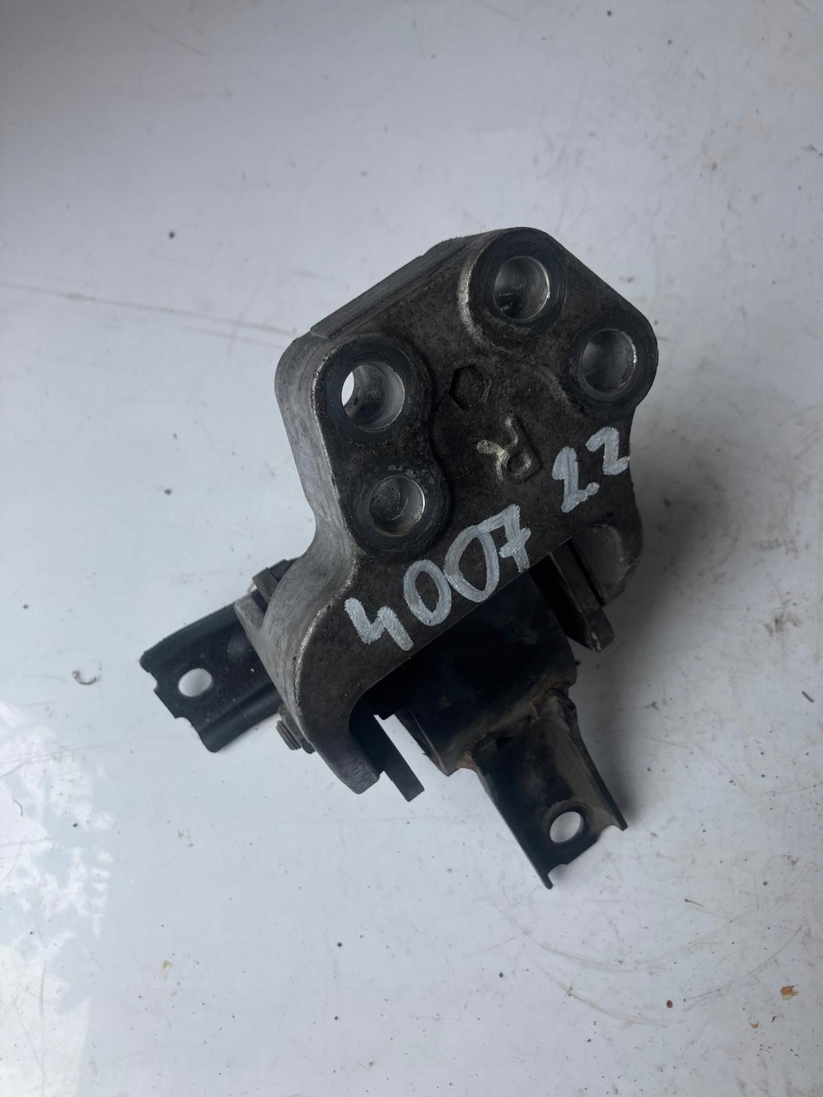 holder engine mount PEUGEOT 4007 2,2 HDI