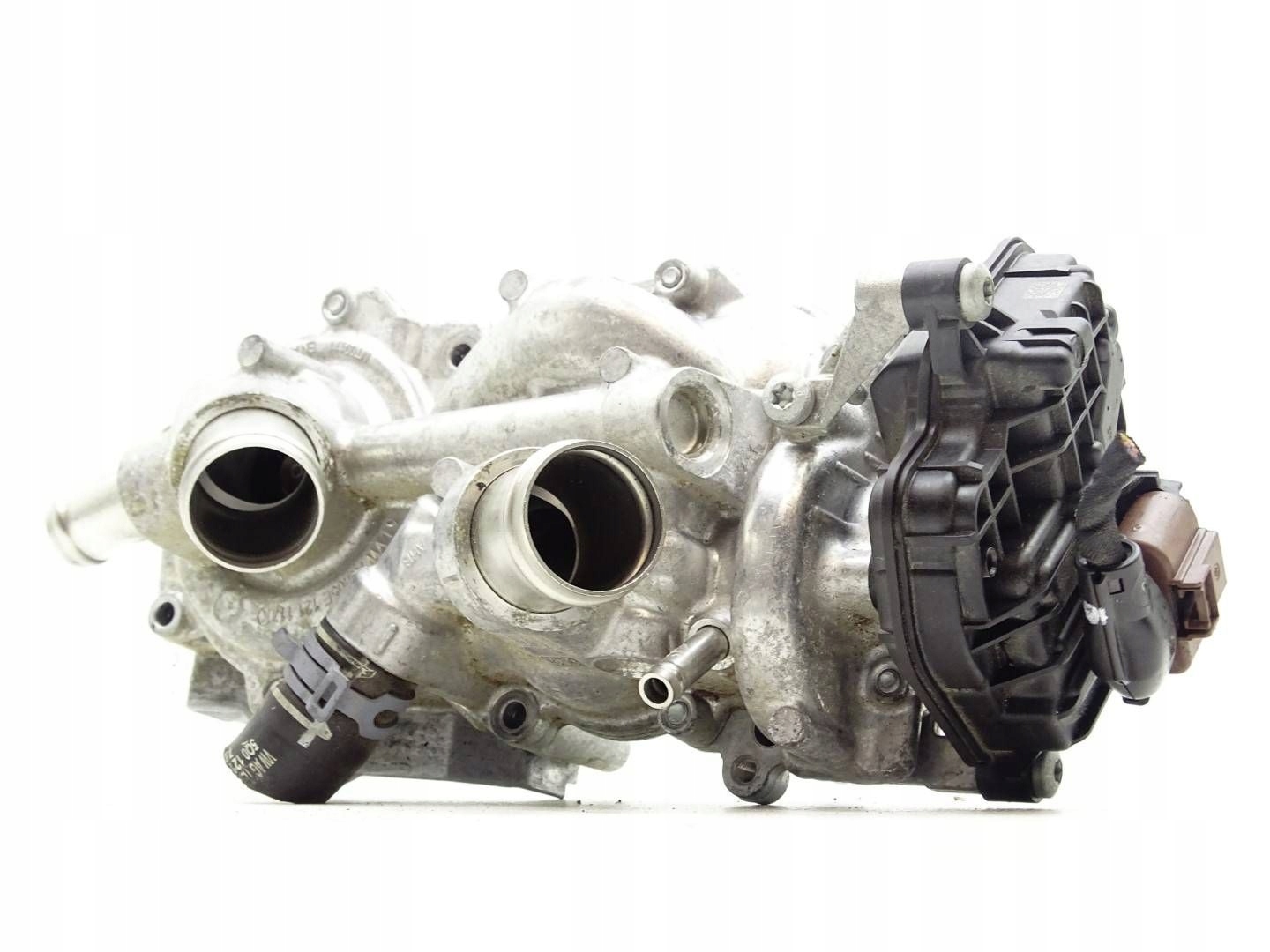 water pump VW POLO VI 05E121042F