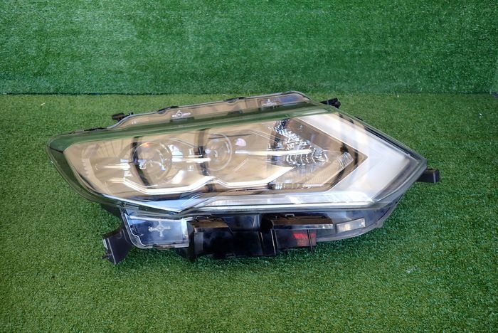 NISSAN X-TRAIL T32 FULL LED LIFT 17- reflektor right light right