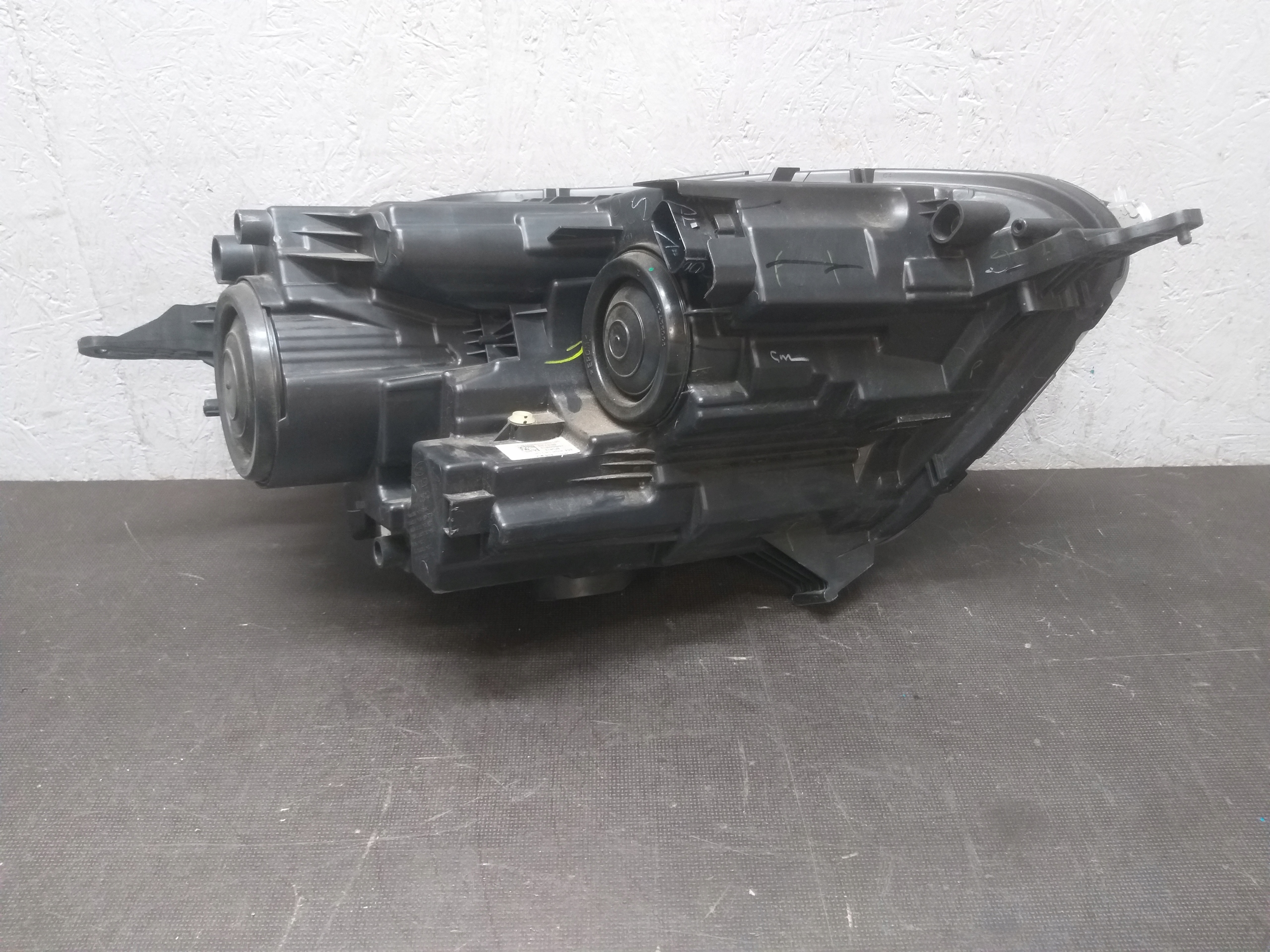 light front left FORD ECOSPORT LIFT XENON