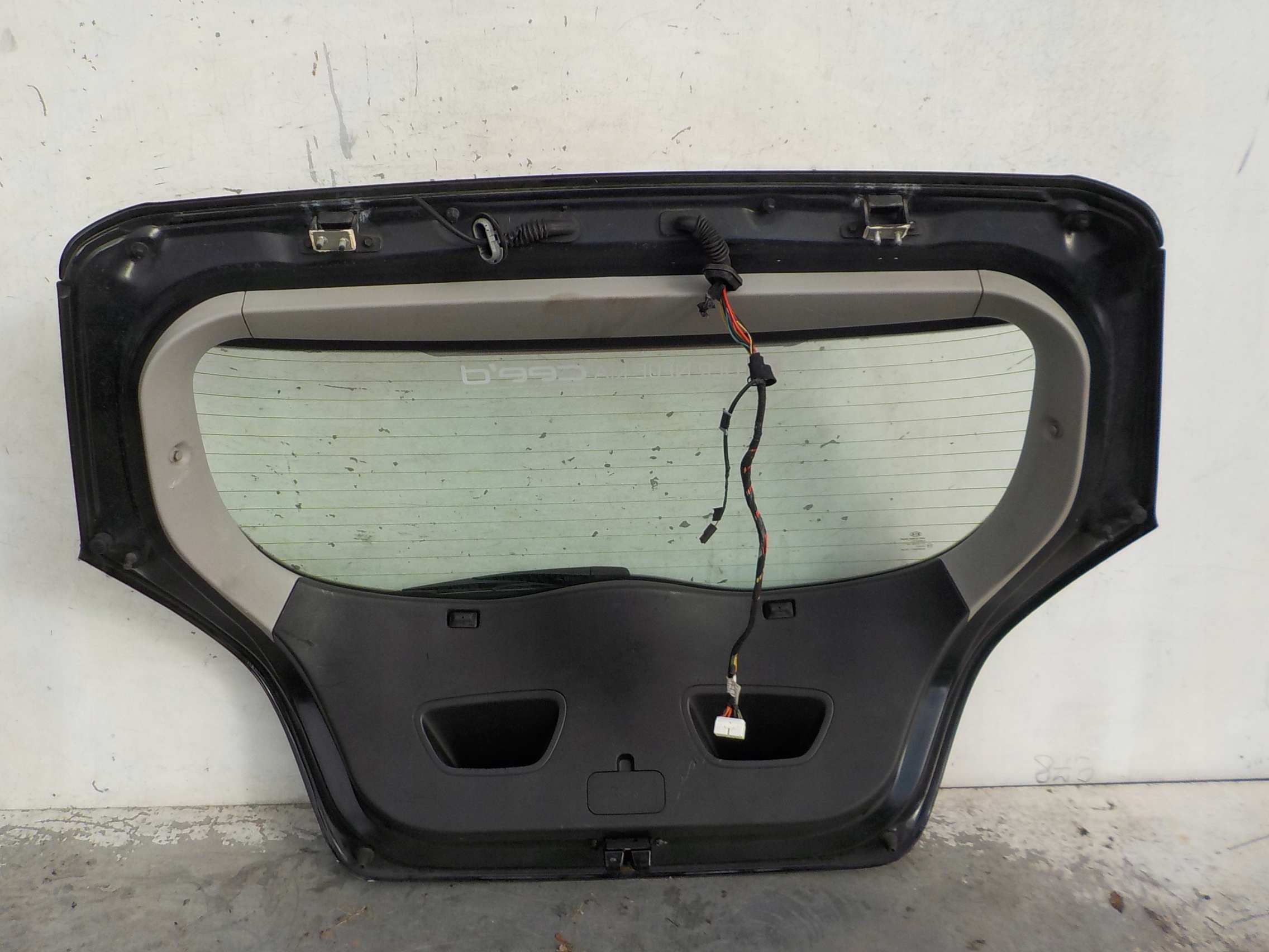 828 KIA CEED and HB 3D boot door rear