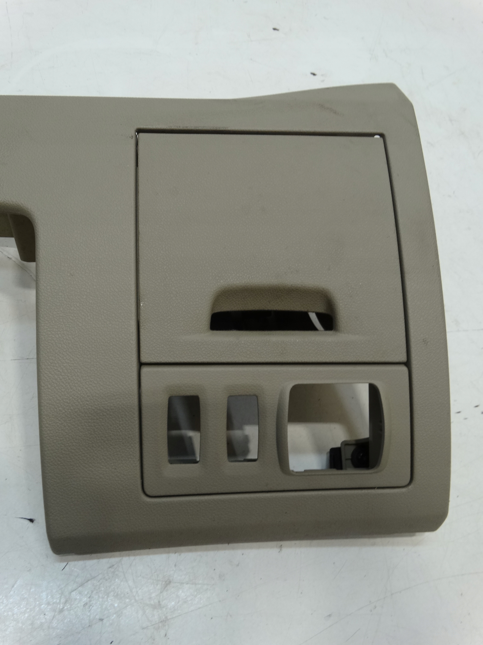 Blende Abdeckung unter Lenkrad LAGUNA III 689218812R