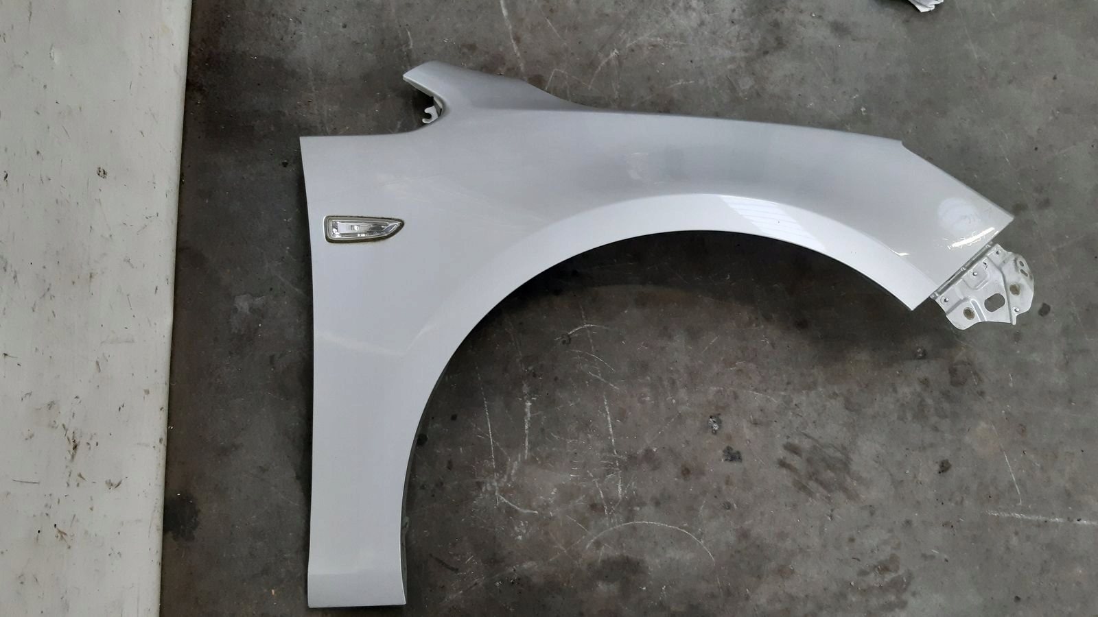 fender right front front Opel Astra J 1,7 CDTI Z176