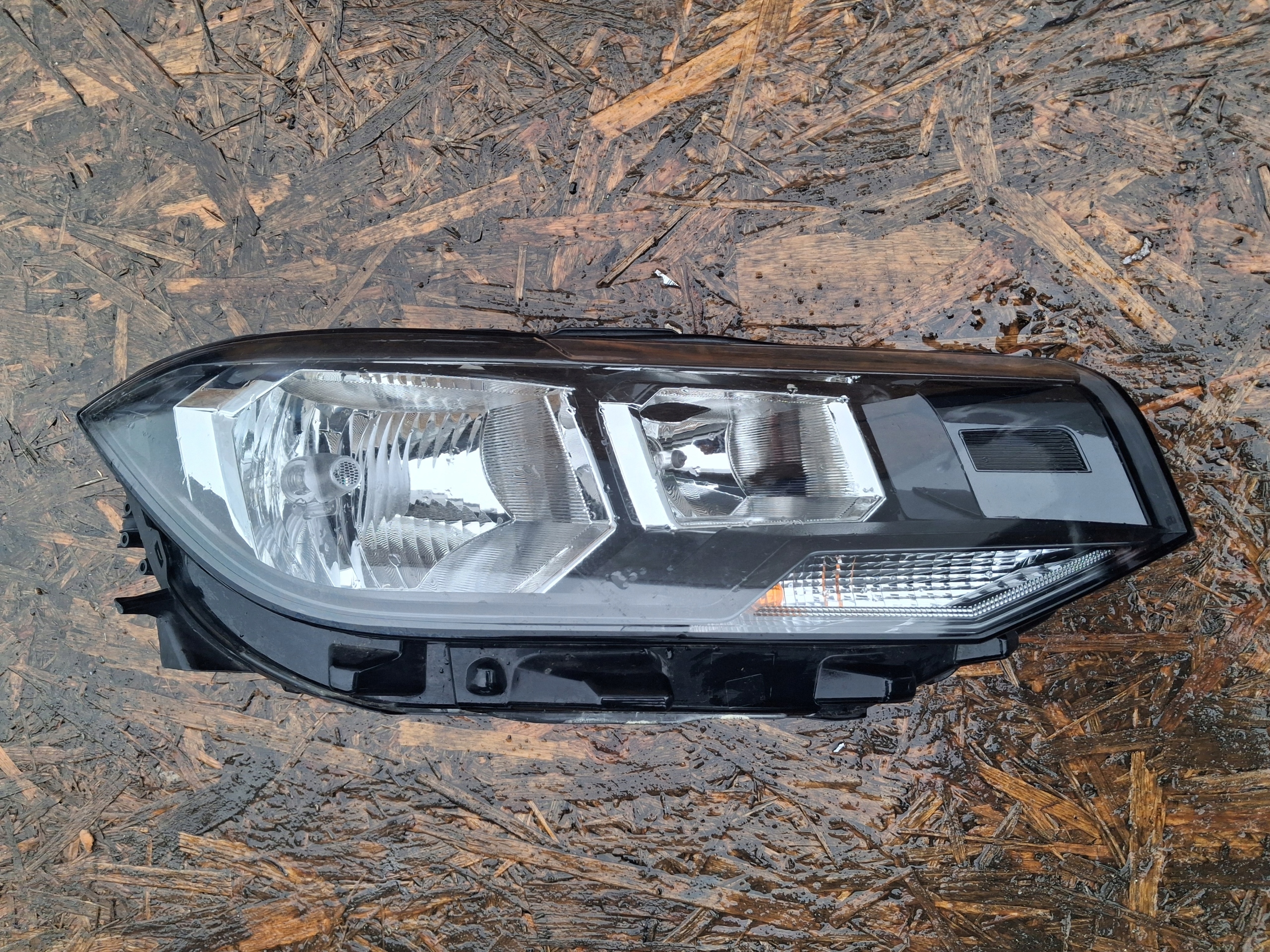 light left front VOLKSWAGEN VW T-CROSS 2GM941006A