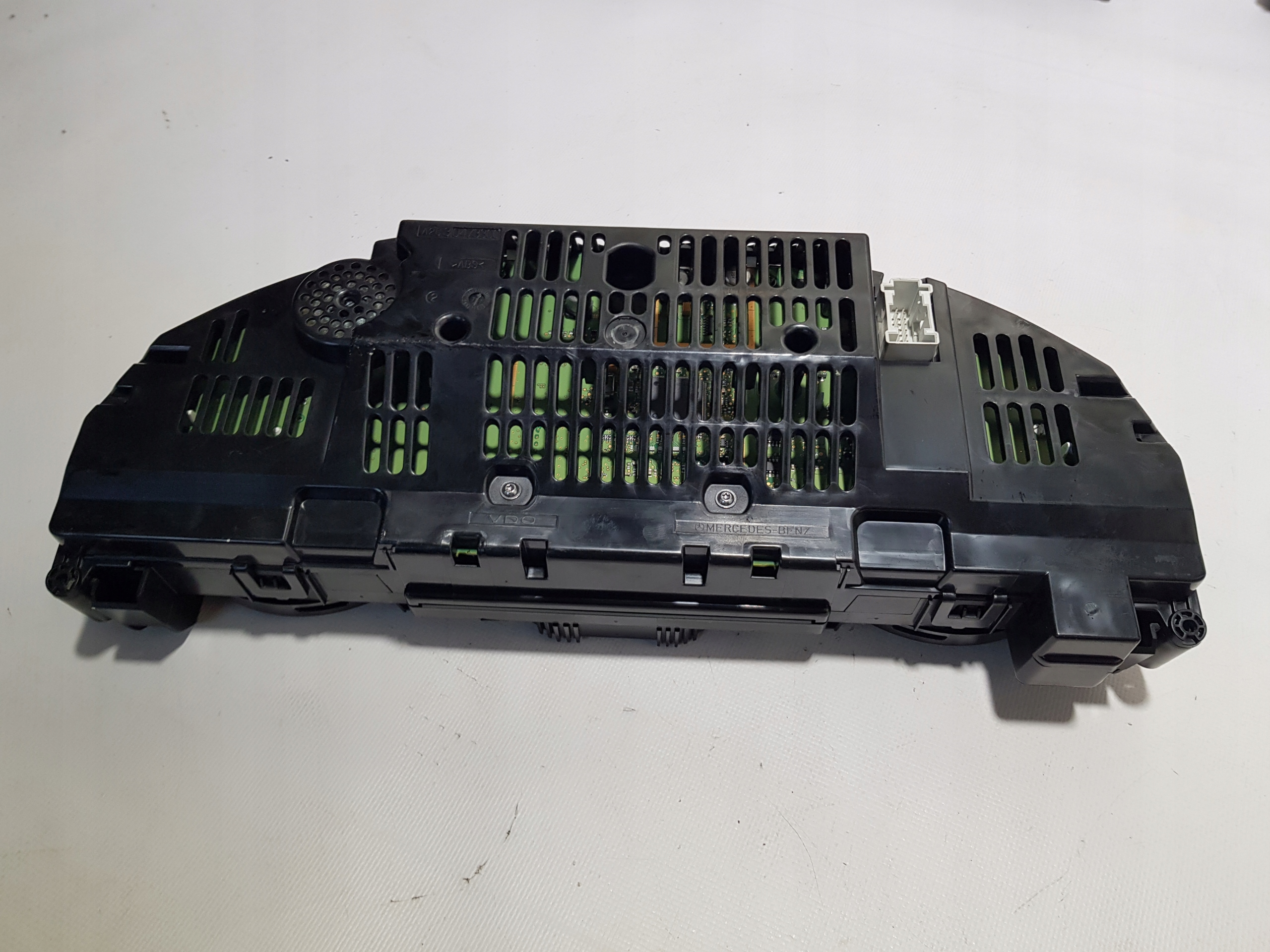 dials dials MERCEDES W204 LIFT 2049004308