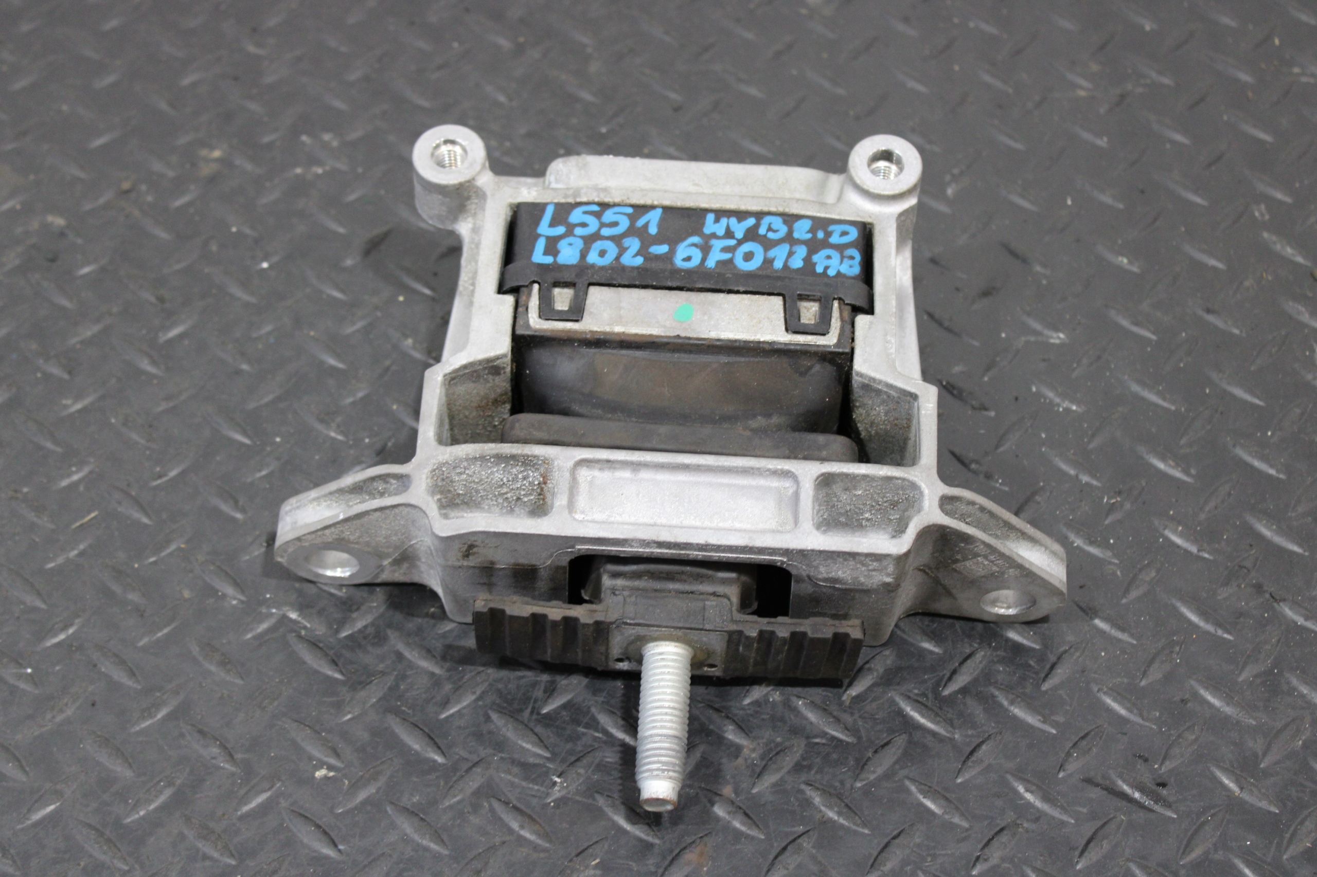 holder engine mount LAND ROVER EVOQUE II 2 L551 L8D2-6F012-AB