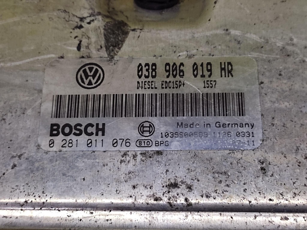 VW POLO IV control unit of the engine 0281011076