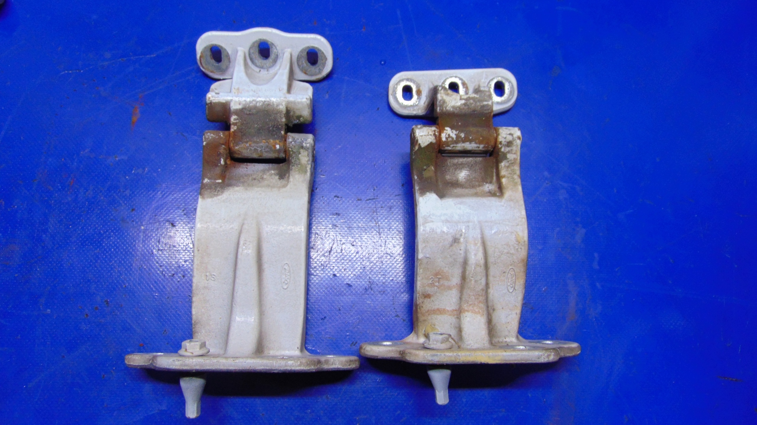 hinges door left rear part KPL FORD TRANSIT CUSTOM 12-20 ROK