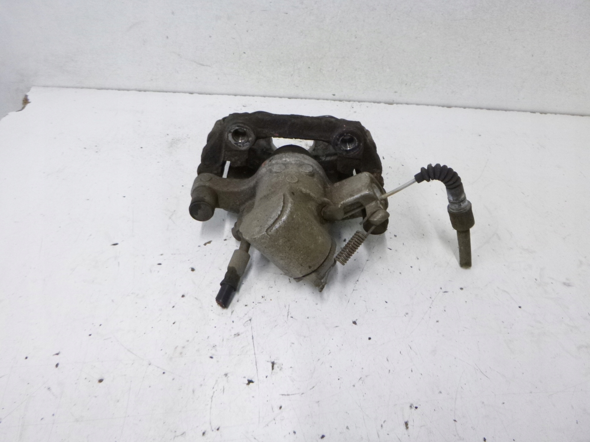 caliper brake rear part right Opel Vectra C 1.9CDTi 04r. KOMBI
