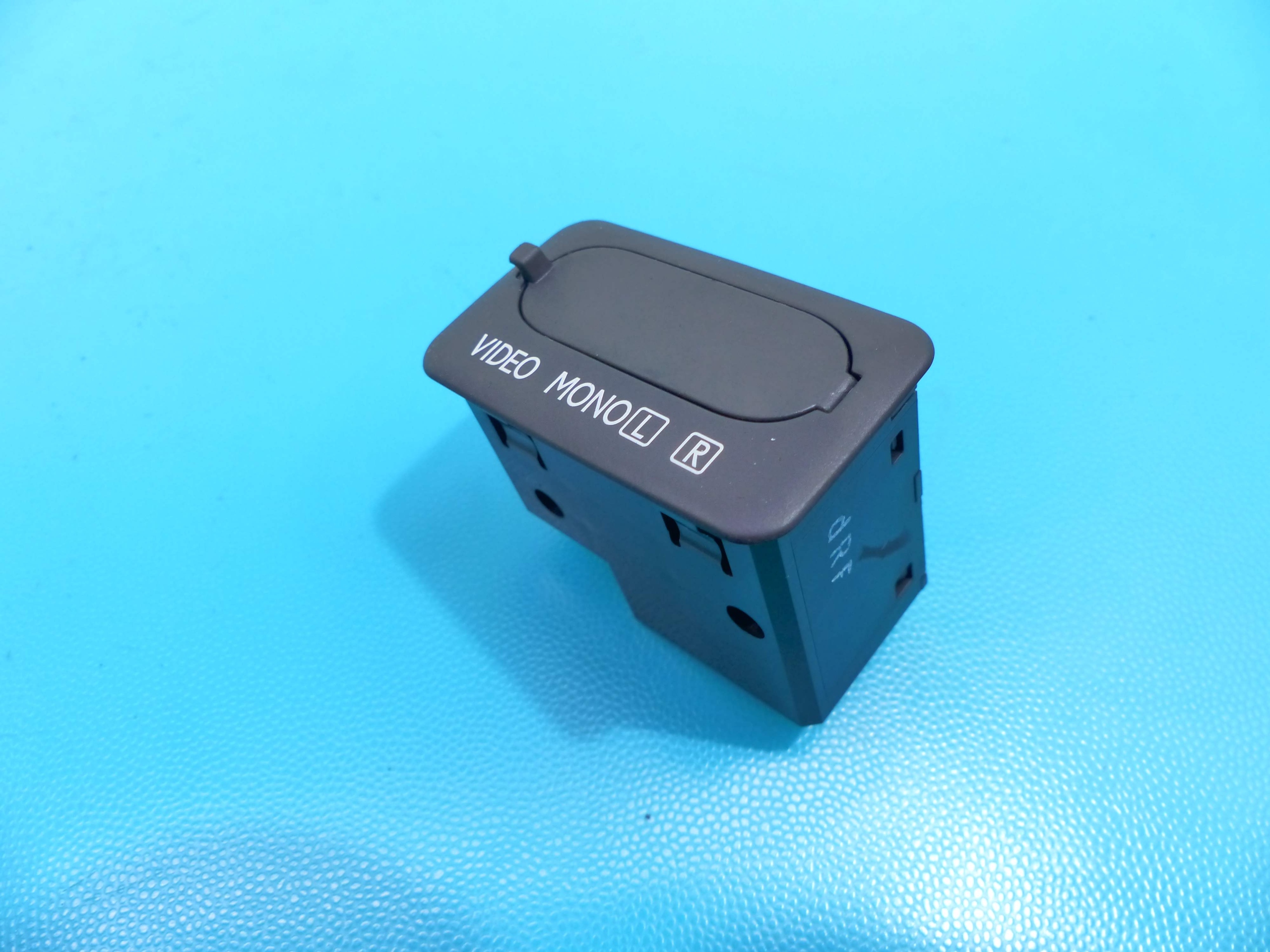 86191-50050 - РОЗ'ЄМ РОЗ'ЄМ ВІДЕО АДАПТЕР LEXUS LS IV 06-12