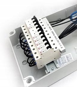Rozdzielnica elektr rozdzielnia F3W + przewód Marka inna