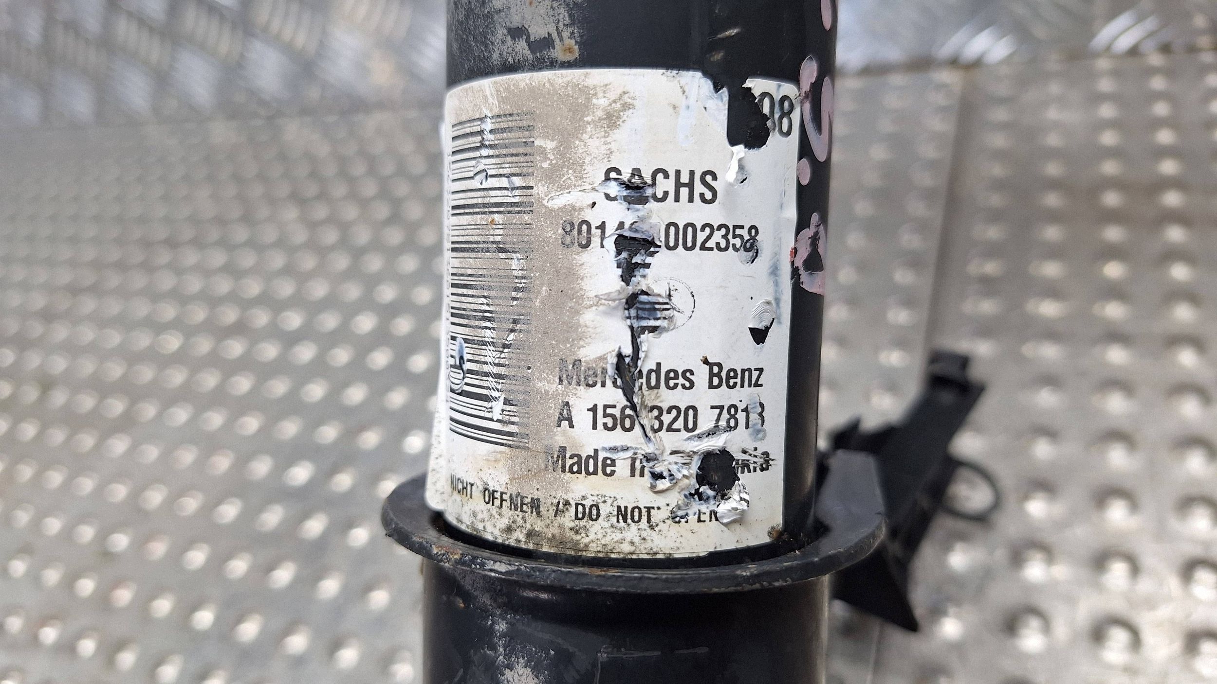 shock absorber right front A1563207813 MERCEDES GLA and X156 1.6 2.0 CGI 4MATIC