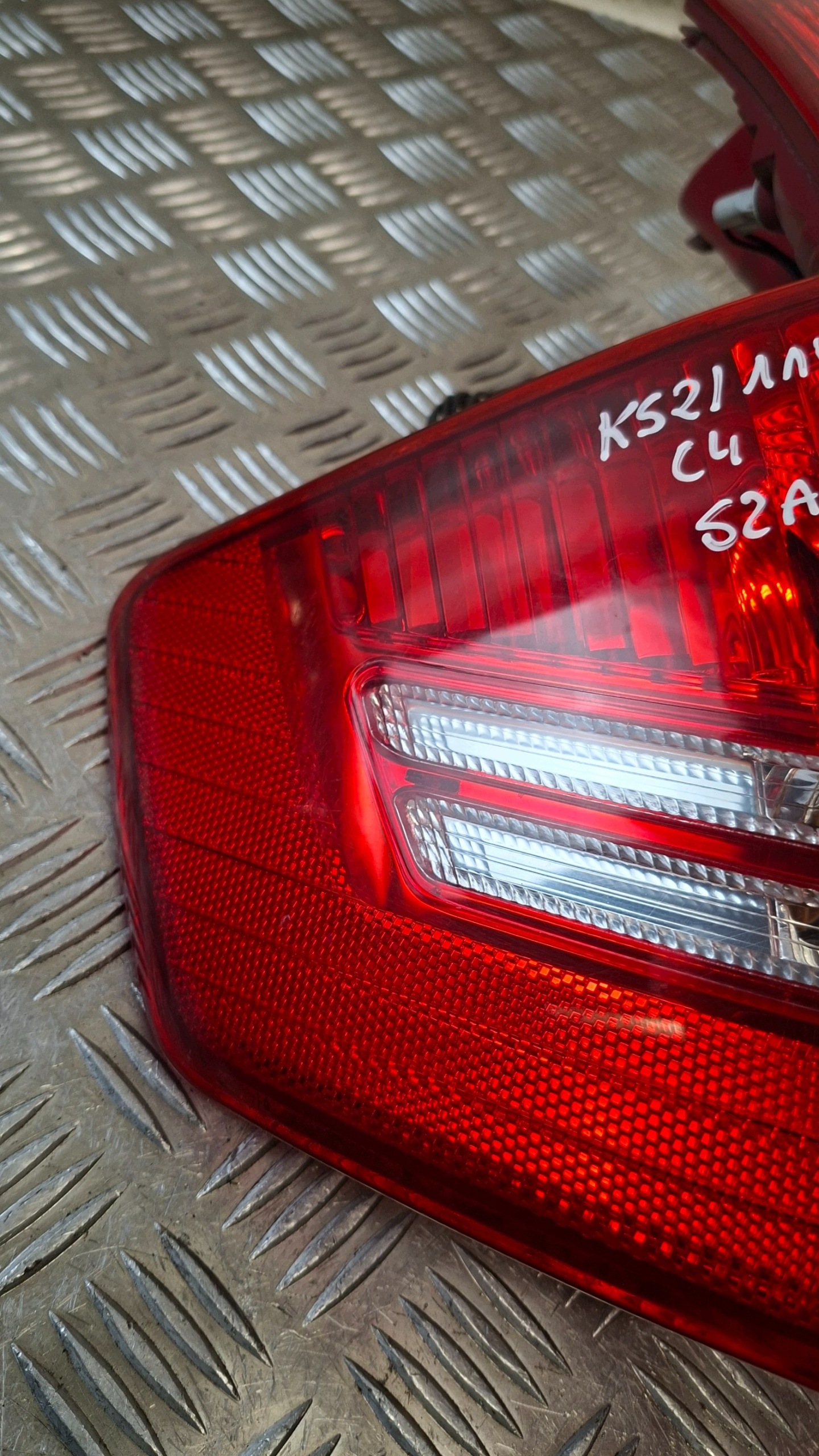 světlo levý záď CITROEN C4