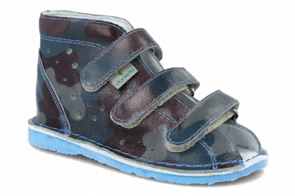 

Buty profilaktyczne chłopięce Danielki T105L R28