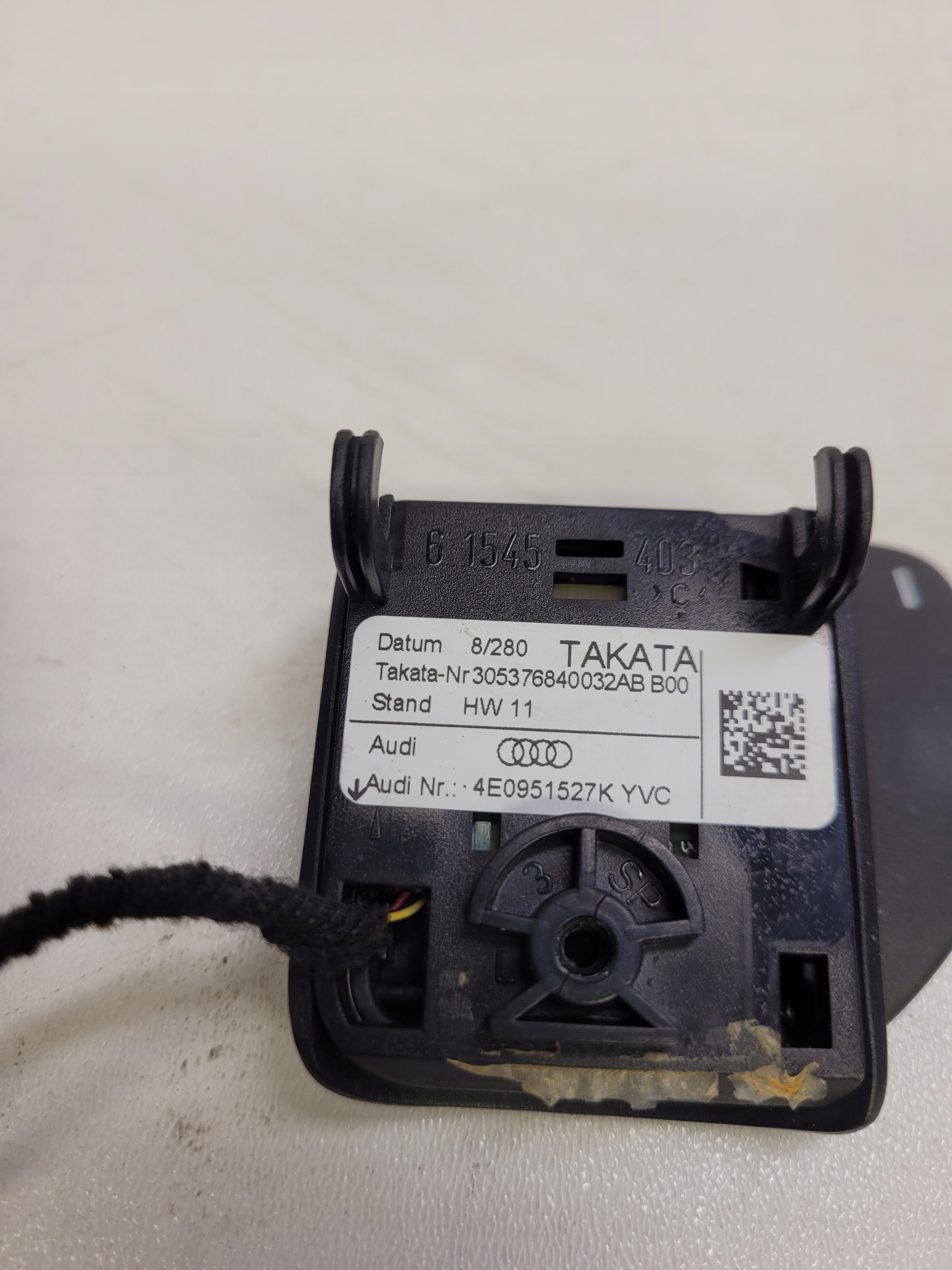 GUZIK MULTIFUNKCJI CHROM AUDI A3 A4 A6 4E0951527L