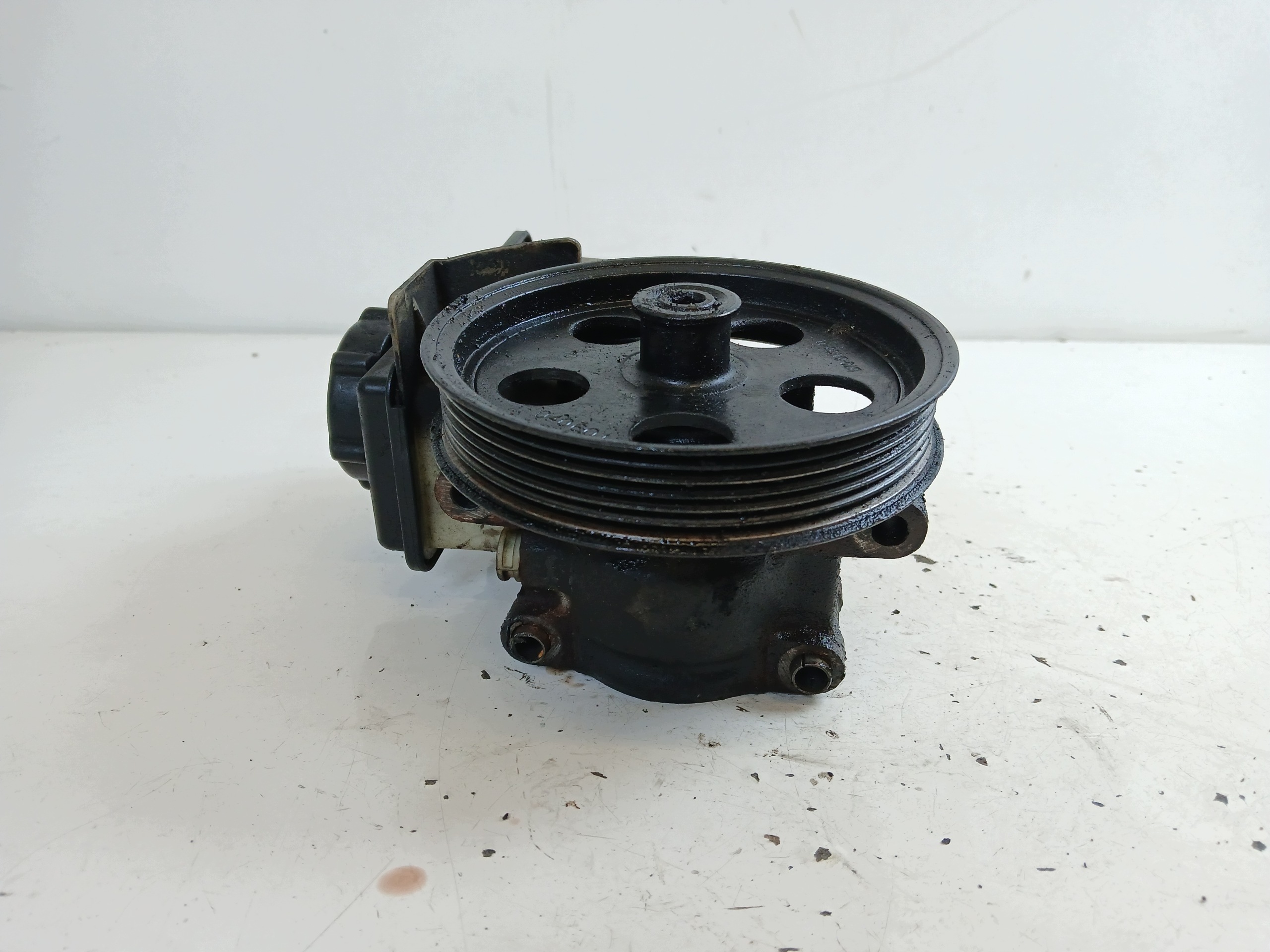 FORD MONDEO MK3 2.0 pompa servosterzo serbatoio 1S7C-3R700-AC