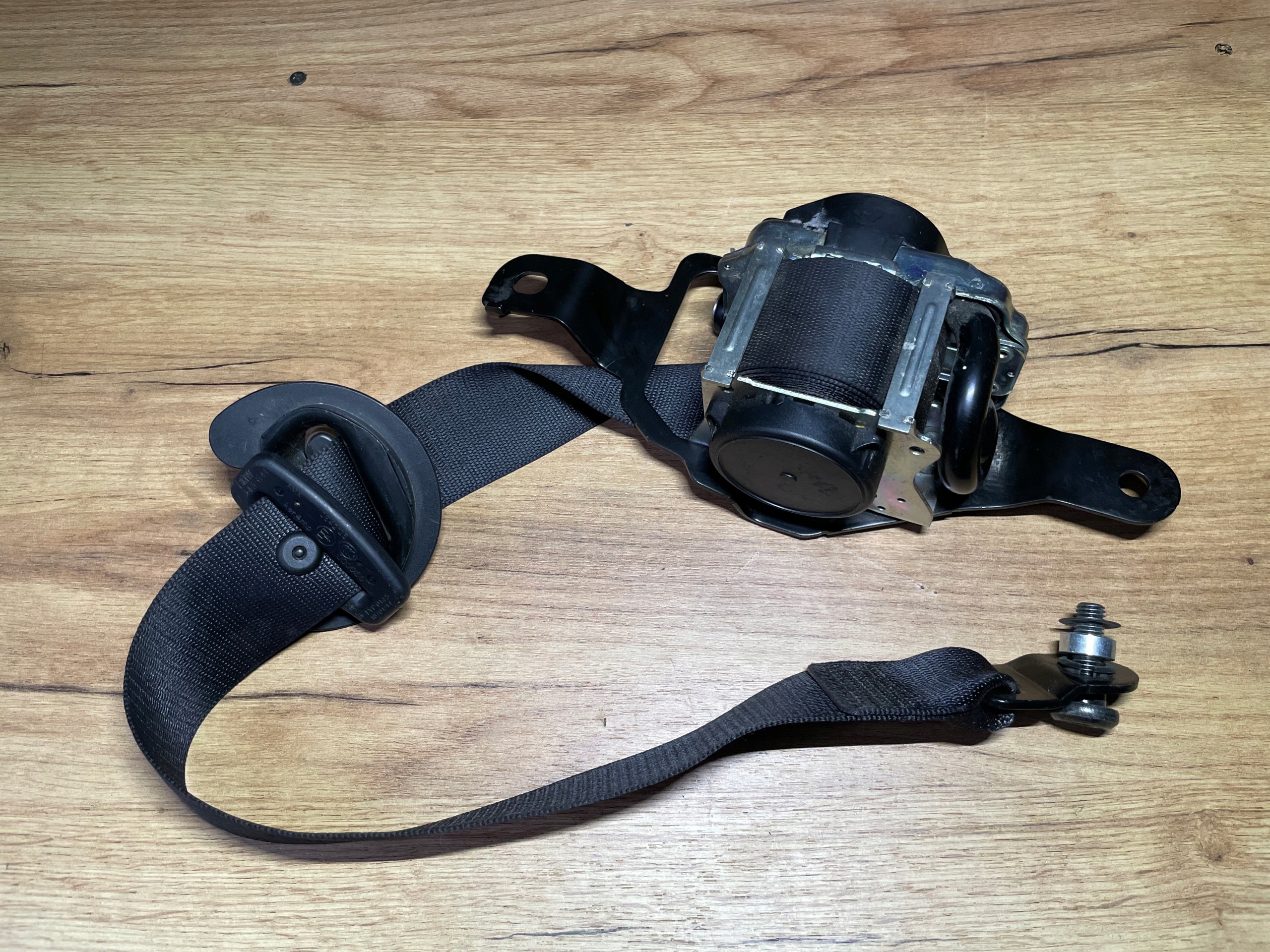 7343641 - BMW X5 F15 F85 ремень безопасности задний левый