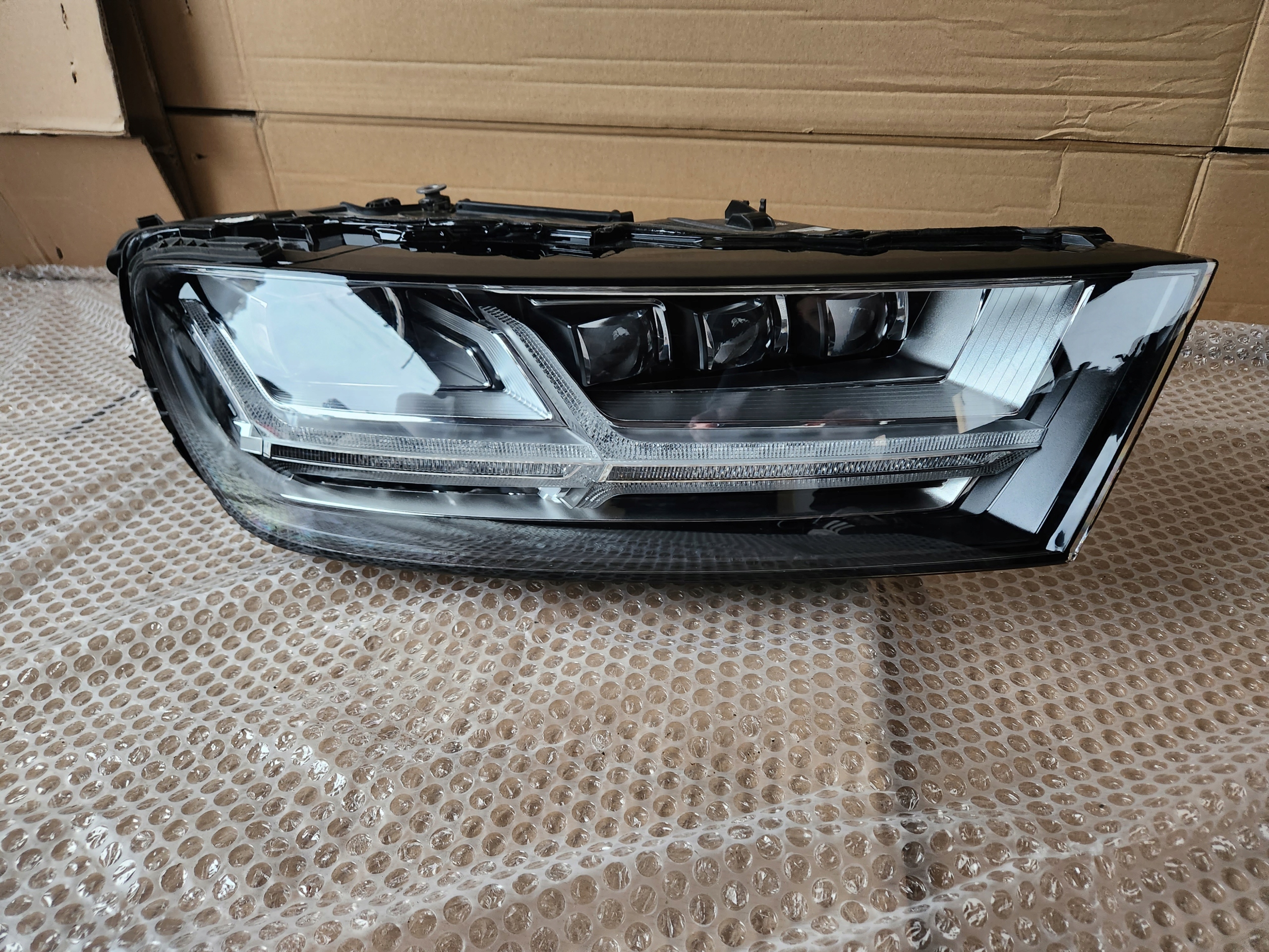 AUDI Q7 IIm0 ФАРА ПОЛНЫЙ КОМПЛЕКТ LED ПРАВА 15-19