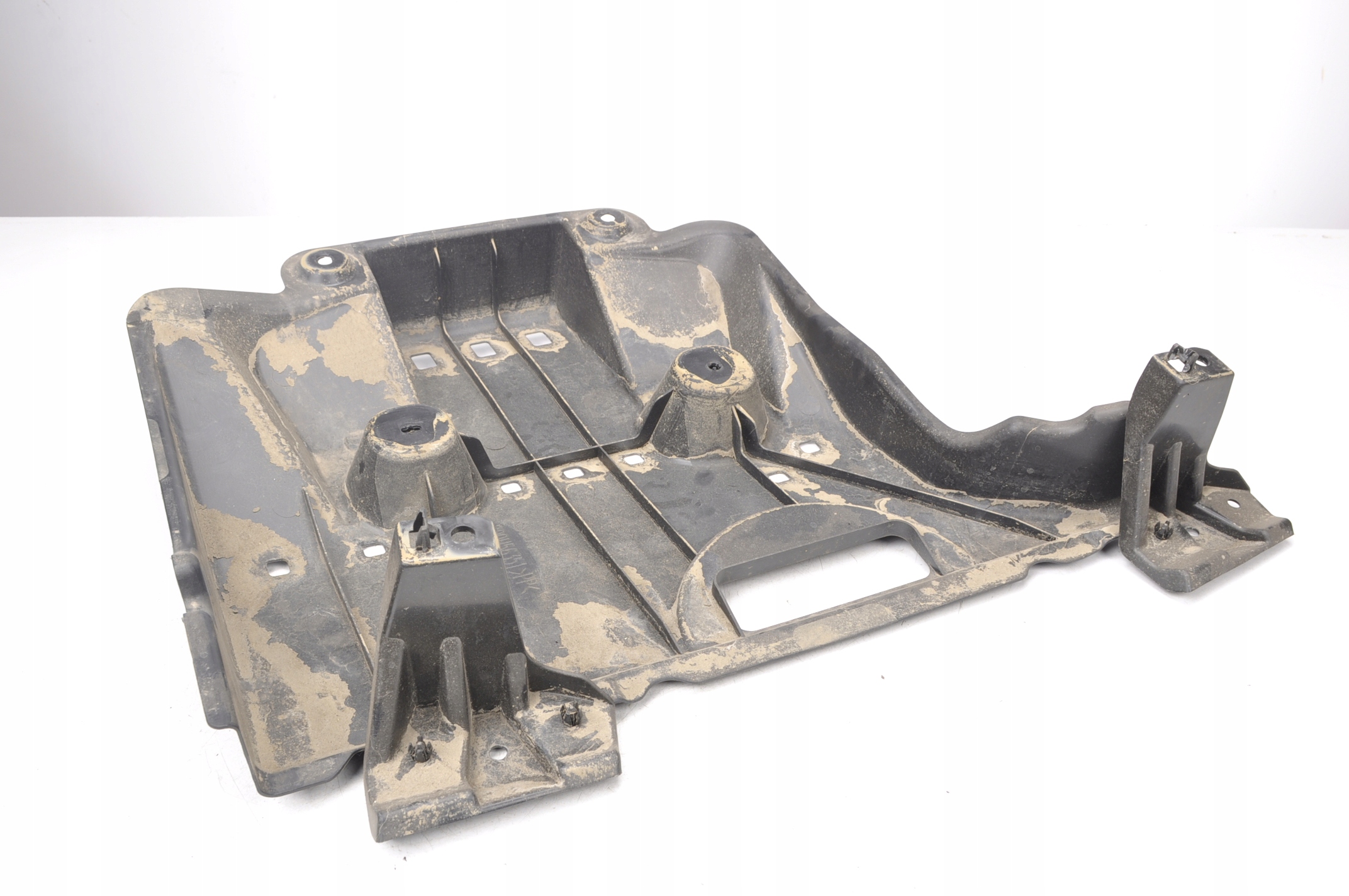 D09H56351 - MAZDA 2 DL DJ LIFT КРЫШКА ШАССИ 19R