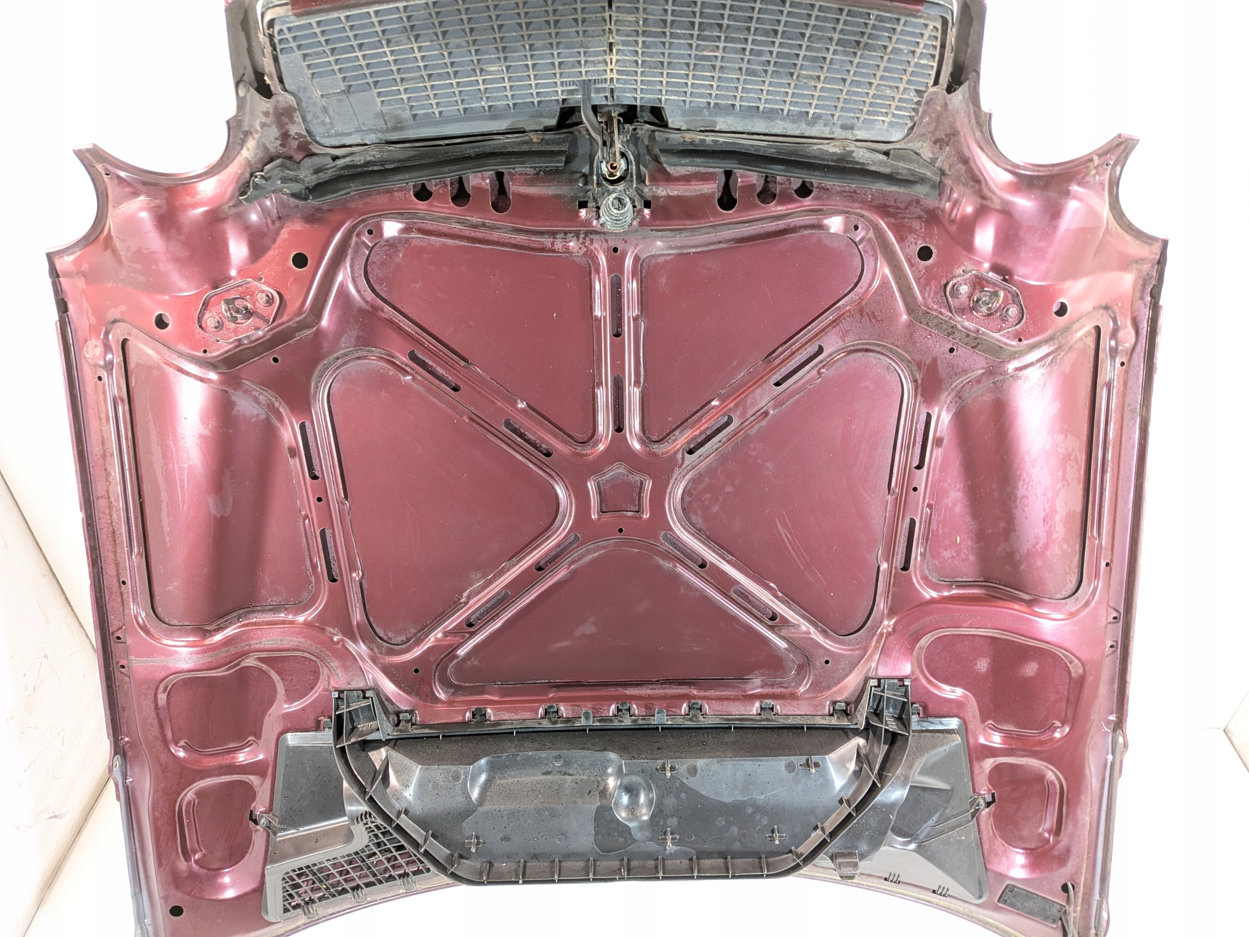 Capot kod lakieru 585 MERCEDES W210 95-03