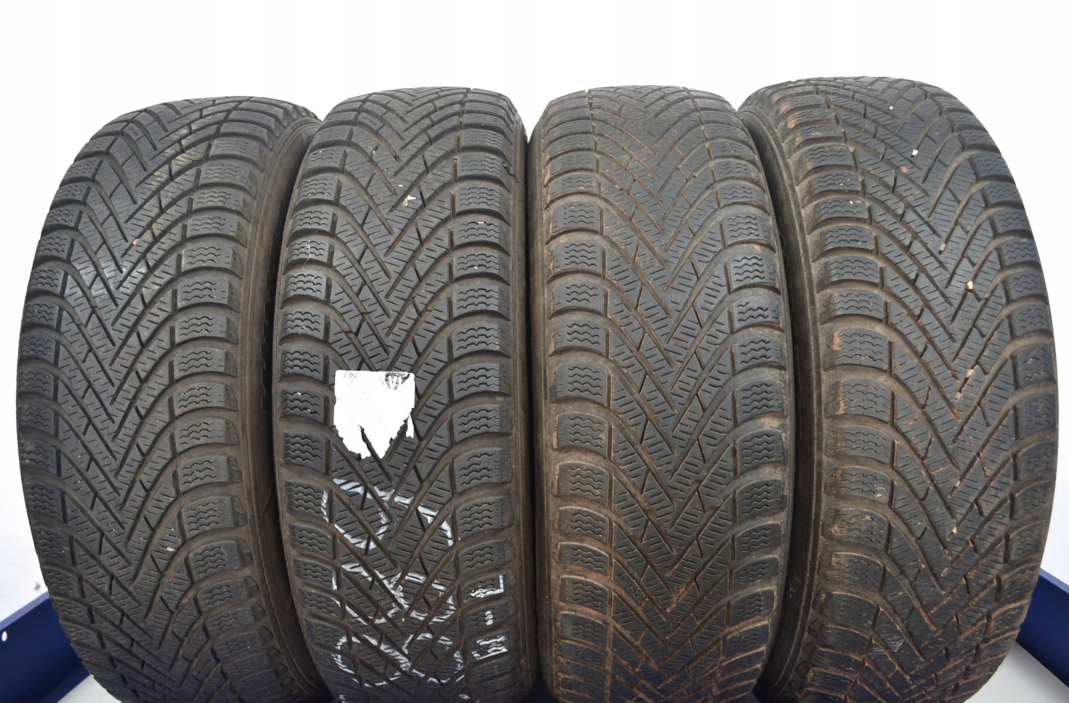 185/65R15 92T PIRELLI CINTURATO WINTER x4szt 6883z