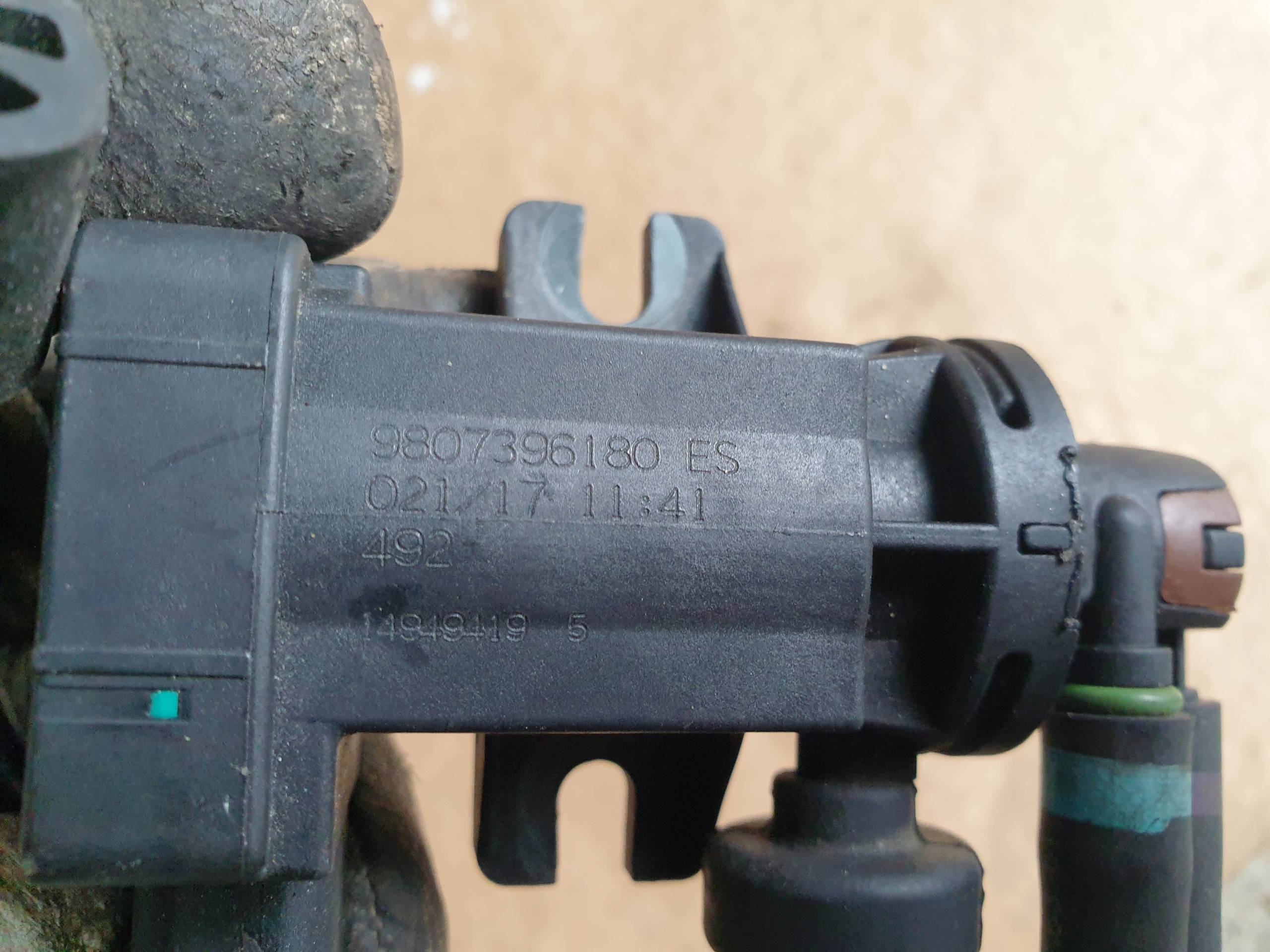 Sensor turbo CITROEN PEUGEOT 1.2 THP 9807396180
