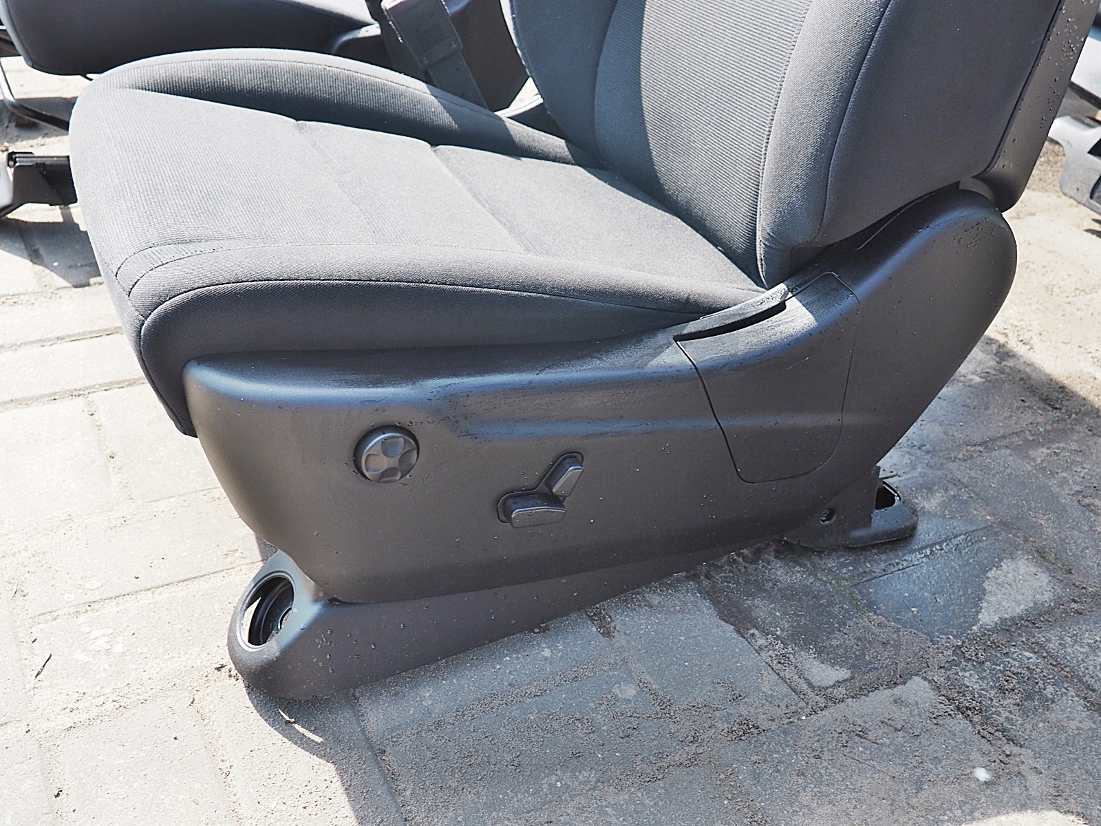 GRAND CHEROKEE 4 WK2 FL FOTEL LEWY PRZÓD SIEDZENIE Producent części Jeep OE