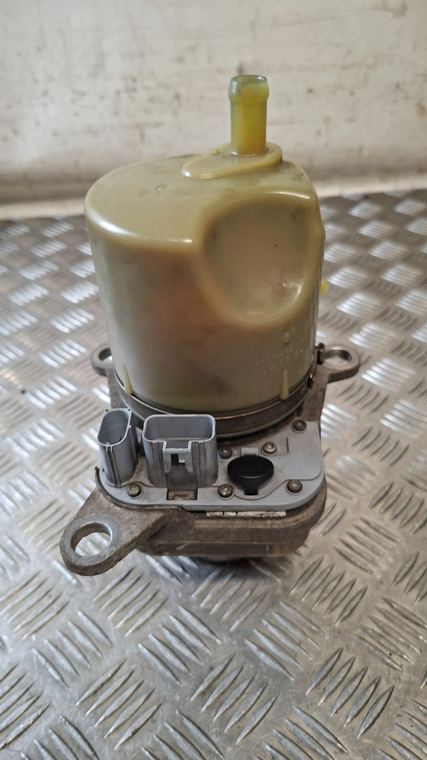 servo čerpadlo VOLVO V50 2.0D