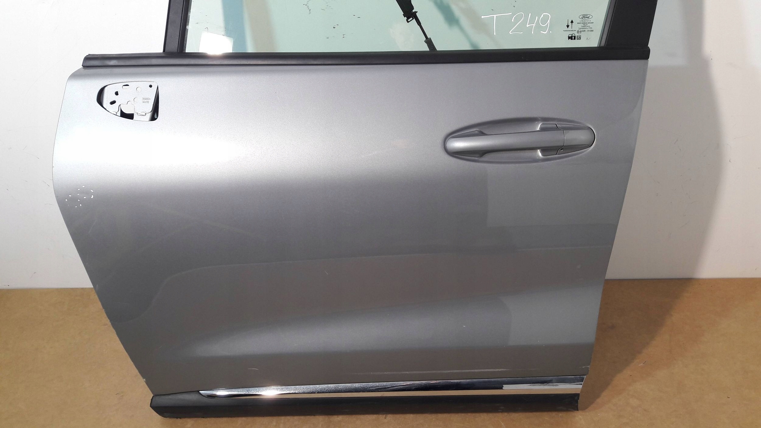 Ford Puma MK2 / 2022 door front left (T249)