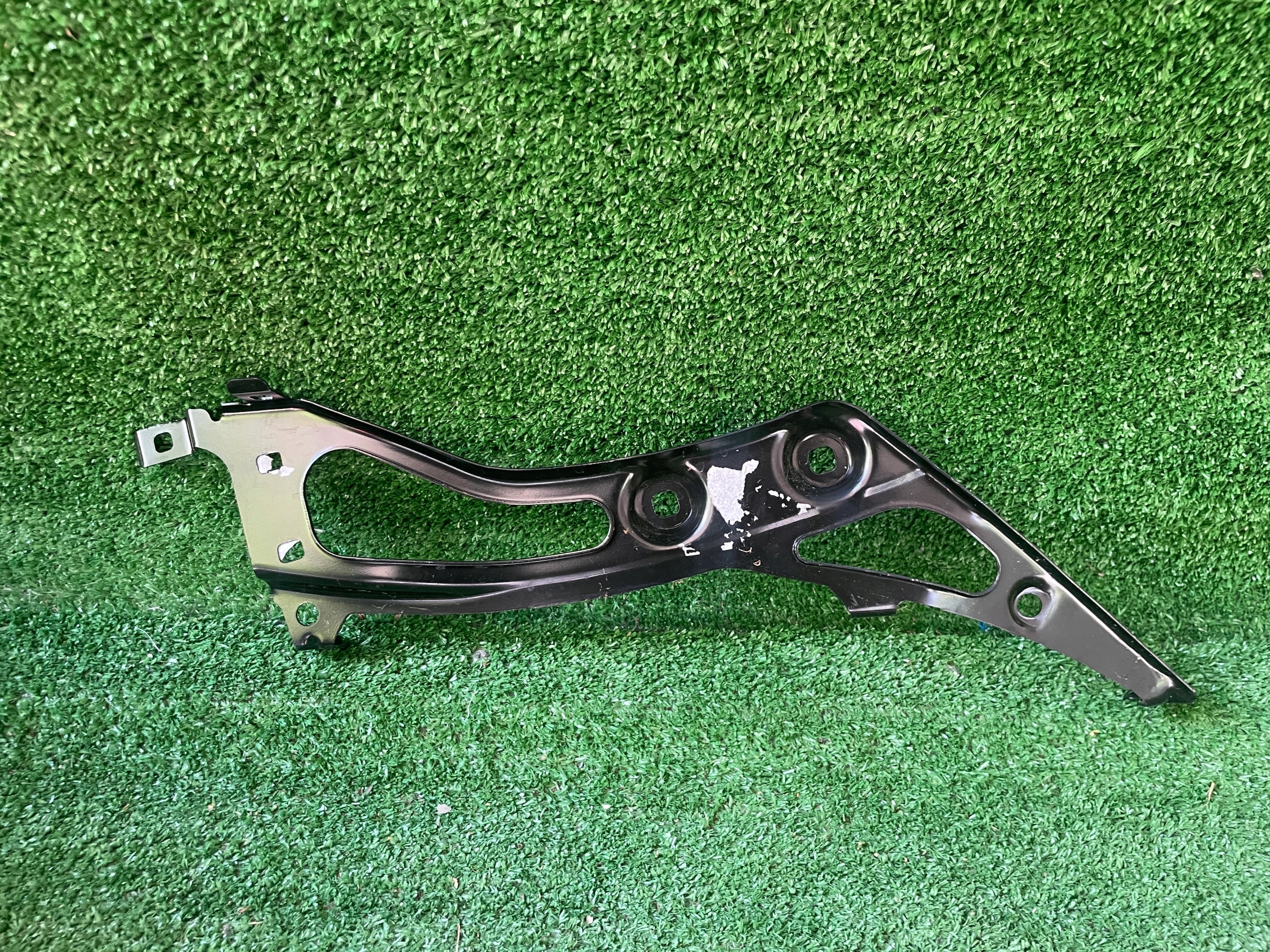 BMW 2 F45 F46 SUPPORT PLAQUE CONSOLE AILE DROITE 7297200