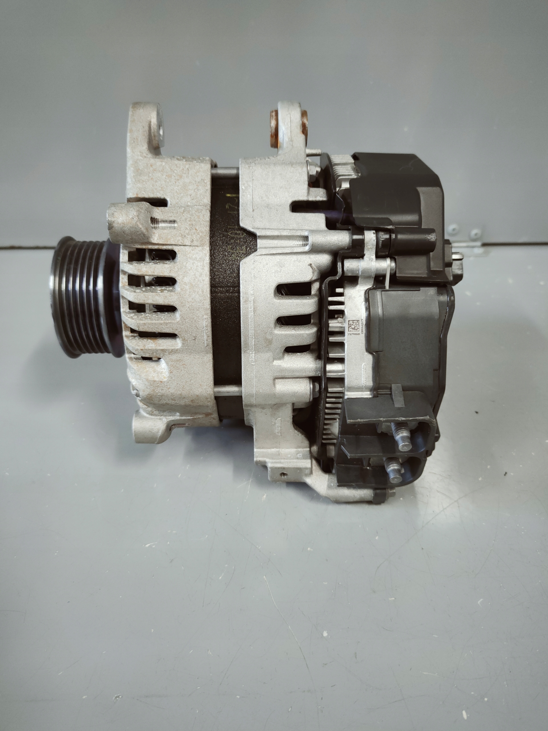 Q3 II F3 83A GOLF VII ALTERNATOR ROZRUSZNIK 1.5 TSI TFSI 05E903018F
