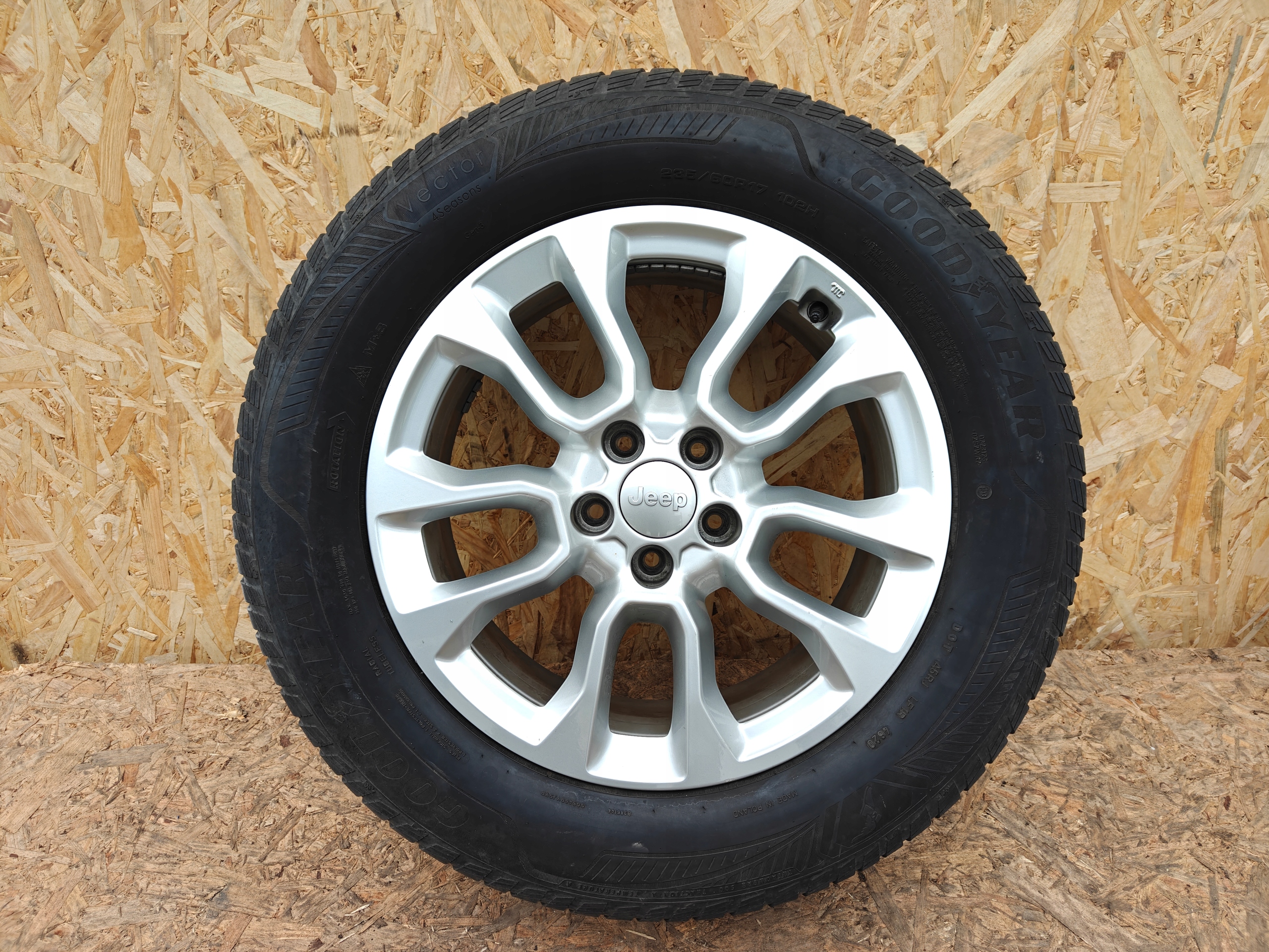wheels discs JEEP COMPASS II LIFT 52142689 GOODYEAR VECTOR 4 235 60 17