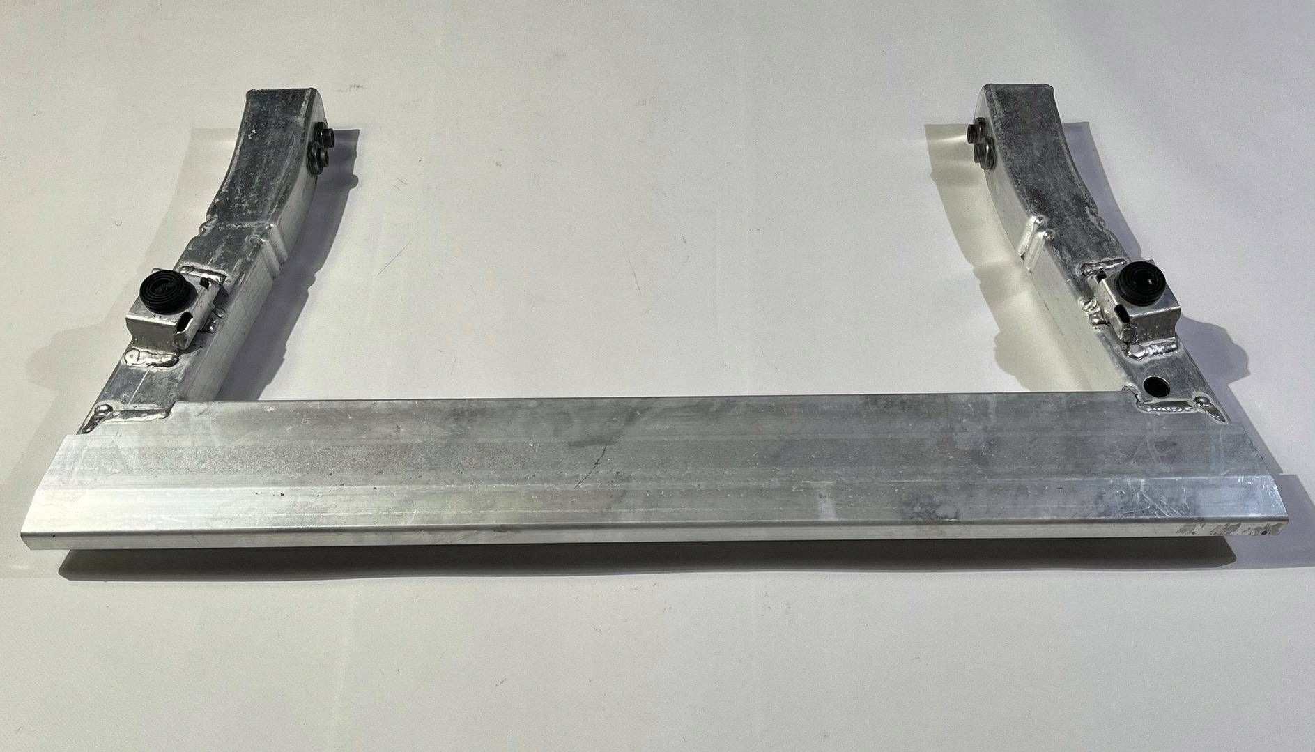 axle beam sider pillar lower holder radiator Maserati Levante 2017